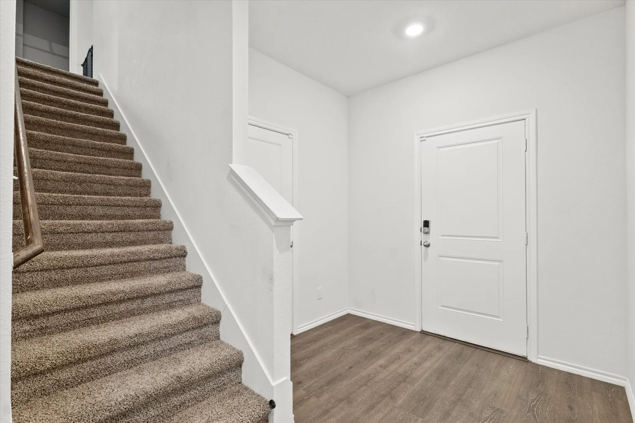 Single Family Residence For Sale in Kaufman County , 1116 Old Oaks Drive, Forney, Texas 75126, 4 Bedroom, 3 Bathroom, 2 Garage spaces, 2,396 Sqft, built in 2022, Preowned, mls#21170608, Real Estate Agent in Forney, Homes For Sale in Kaufman county, Homes For Sale in Forney, Realtor in Forney Texas, Real Estate Brokerage Independent Realty Texas, Luminita Cordes Realtor