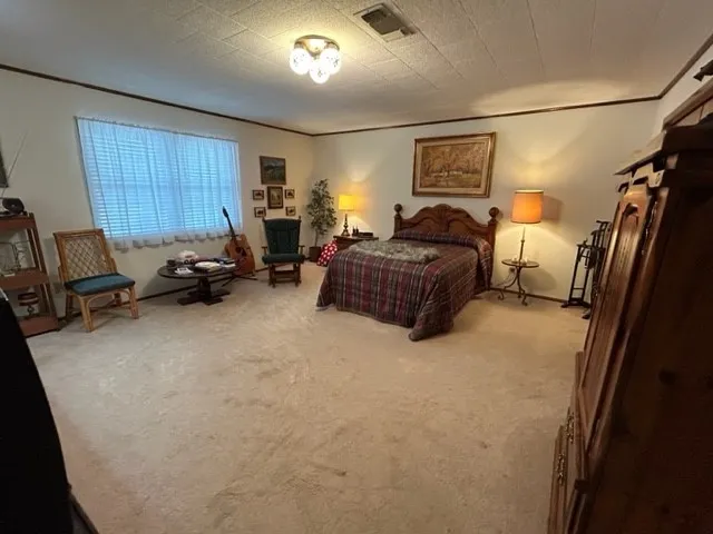 Single Family Residence For Sale in Bowie County , 102 E Crockett Street, De Kalb, Texas 75559, 3 Bedroom, 3 Bathroom, 2 Garage spaces, 4,252 Sqft, built in 1979, mls#21172403, Real Estate Agent in De Kalb, Homes For Sale in Bowie county, Homes For Sale in De Kalb, Realtor in De Kalb Texas, Real Estate Brokerage Independent Realty Texas, Luminita Cordes Realtor