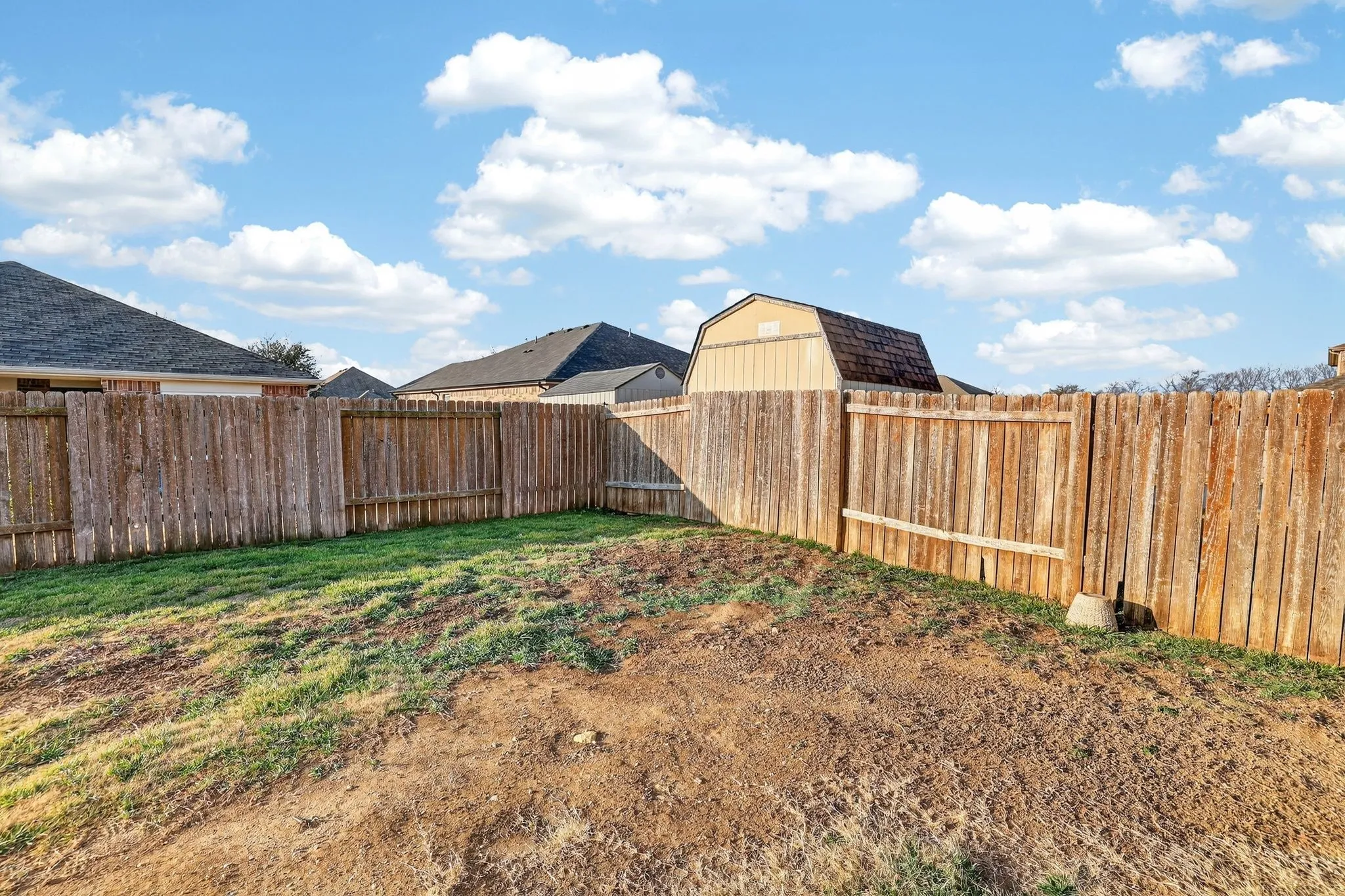Single Family Residence For Sale in Denton County , 136 Eider Drive, Sanger, Texas 76266, 4 Bedroom, 3 Bathroom, 2 Garage spaces, 2,162 Sqft, built in 2012, mls#21170388, Real Estate Agent in Sanger, Homes For Sale in Denton county, Homes For Sale in Sanger, Realtor in Sanger Texas, Real Estate Brokerage Independent Realty Texas, Luminita Cordes Realtor