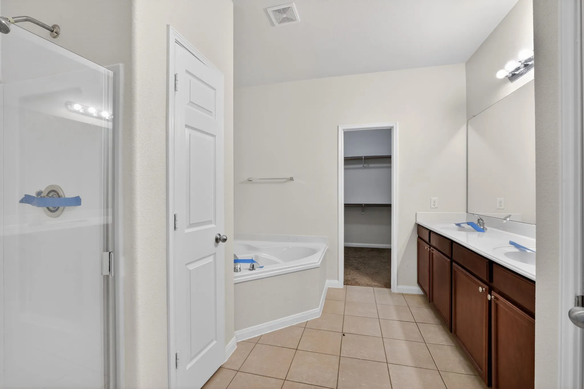 Single Family Residence For Sale in Denton County , 136 Eider Drive, Sanger, Texas 76266, 4 Bedroom, 3 Bathroom, 2 Garage spaces, 2,162 Sqft, built in 2012, mls#21170388, Real Estate Agent in Sanger, Homes For Sale in Denton county, Homes For Sale in Sanger, Realtor in Sanger Texas, Real Estate Brokerage Independent Realty Texas, Luminita Cordes Realtor