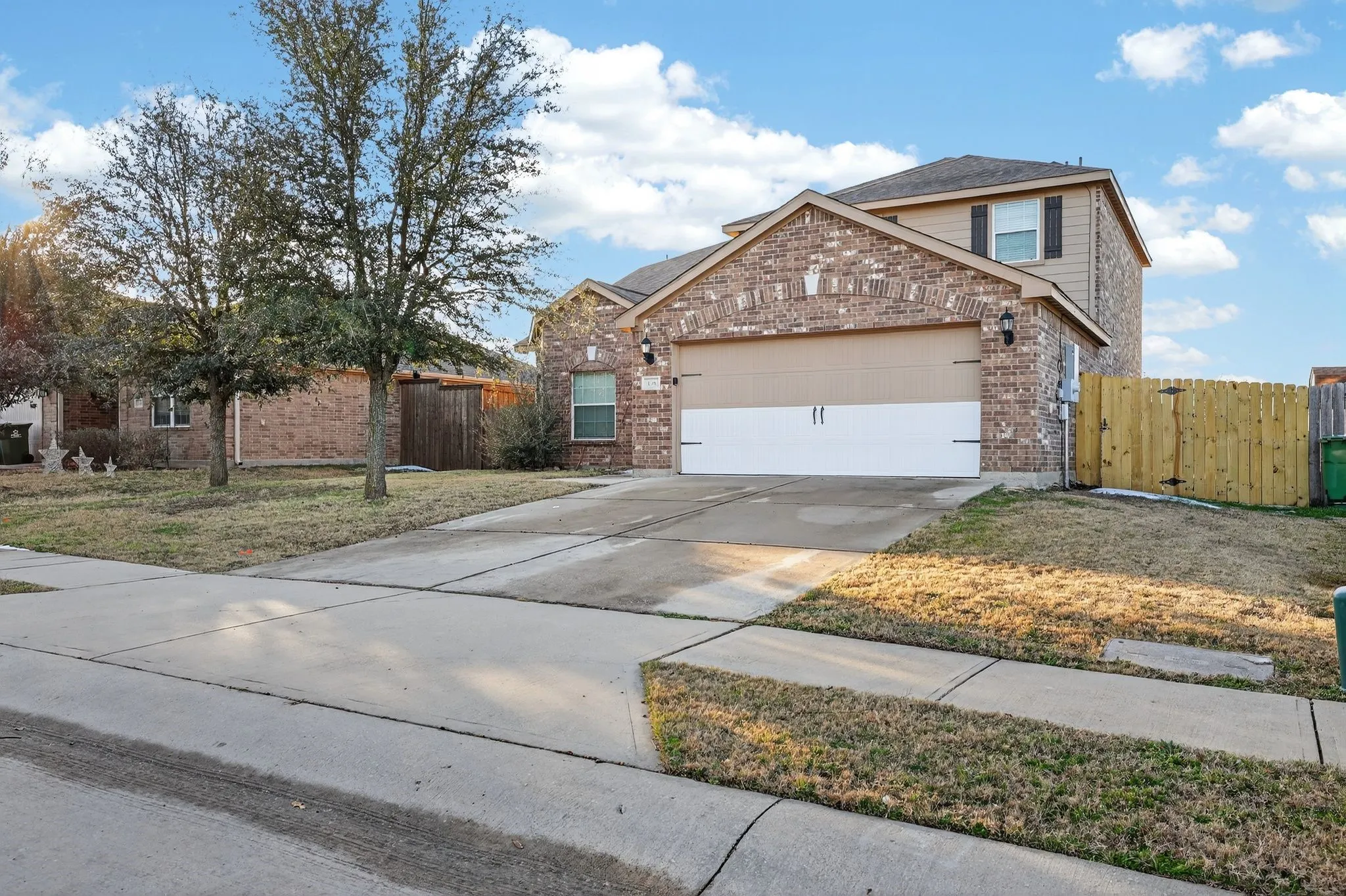 Single Family Residence For Sale in Denton County , 136 Eider Drive, Sanger, Texas 76266, 4 Bedroom, 3 Bathroom, 2 Garage spaces, 2,162 Sqft, built in 2012, mls#21170388, Real Estate Agent in Sanger, Homes For Sale in Denton county, Homes For Sale in Sanger, Realtor in Sanger Texas, Real Estate Brokerage Independent Realty Texas, Luminita Cordes Realtor