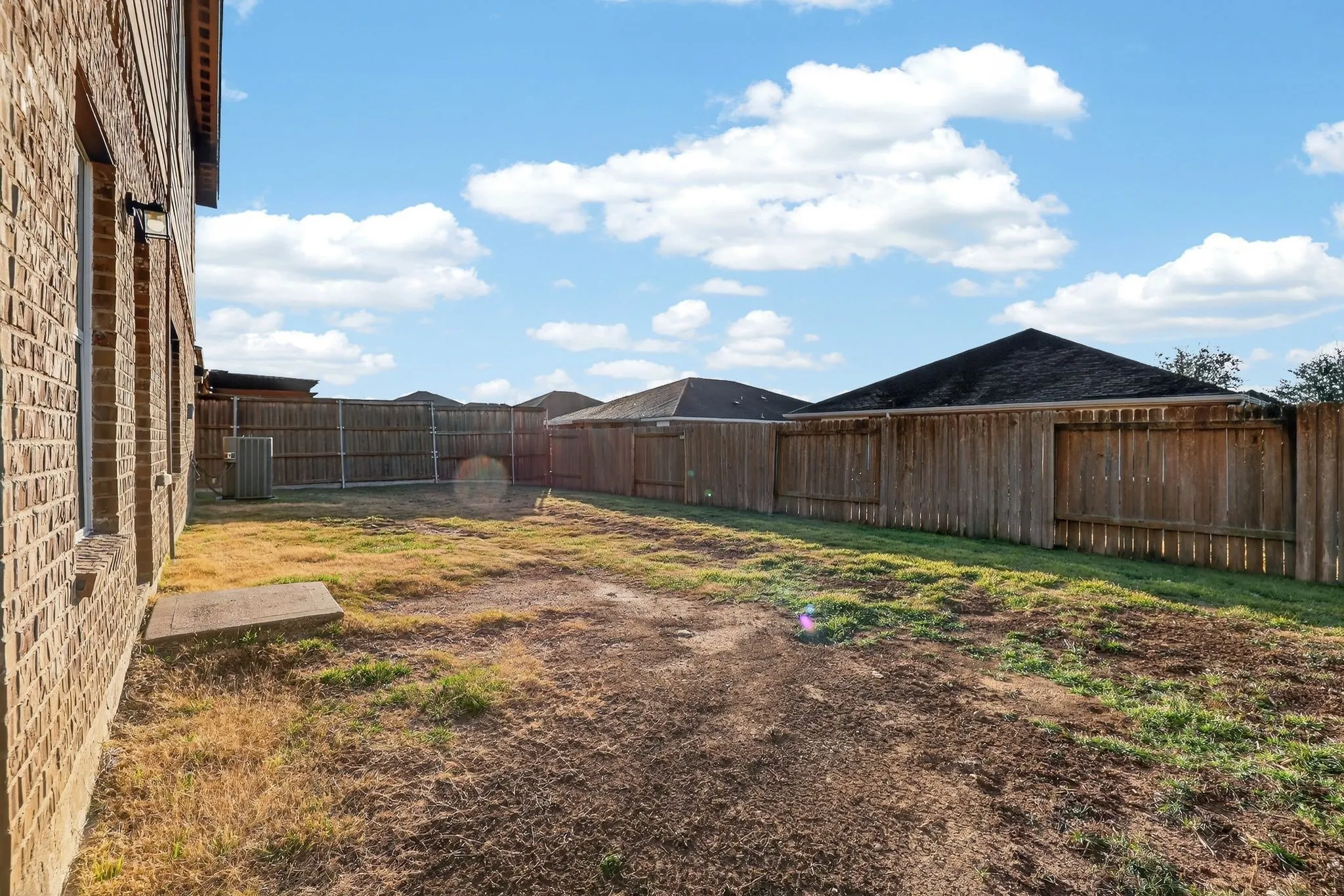 Single Family Residence For Sale in Denton County , 136 Eider Drive, Sanger, Texas 76266, 4 Bedroom, 3 Bathroom, 2 Garage spaces, 2,162 Sqft, built in 2012, mls#21170388, Real Estate Agent in Sanger, Homes For Sale in Denton county, Homes For Sale in Sanger, Realtor in Sanger Texas, Real Estate Brokerage Independent Realty Texas, Luminita Cordes Realtor