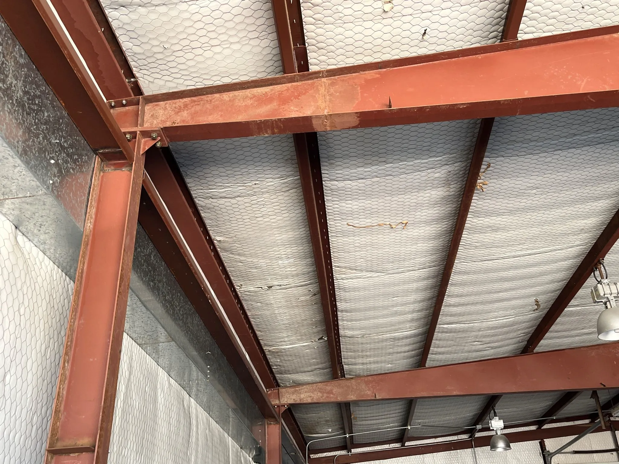 Insulated hangar Red Steel construction