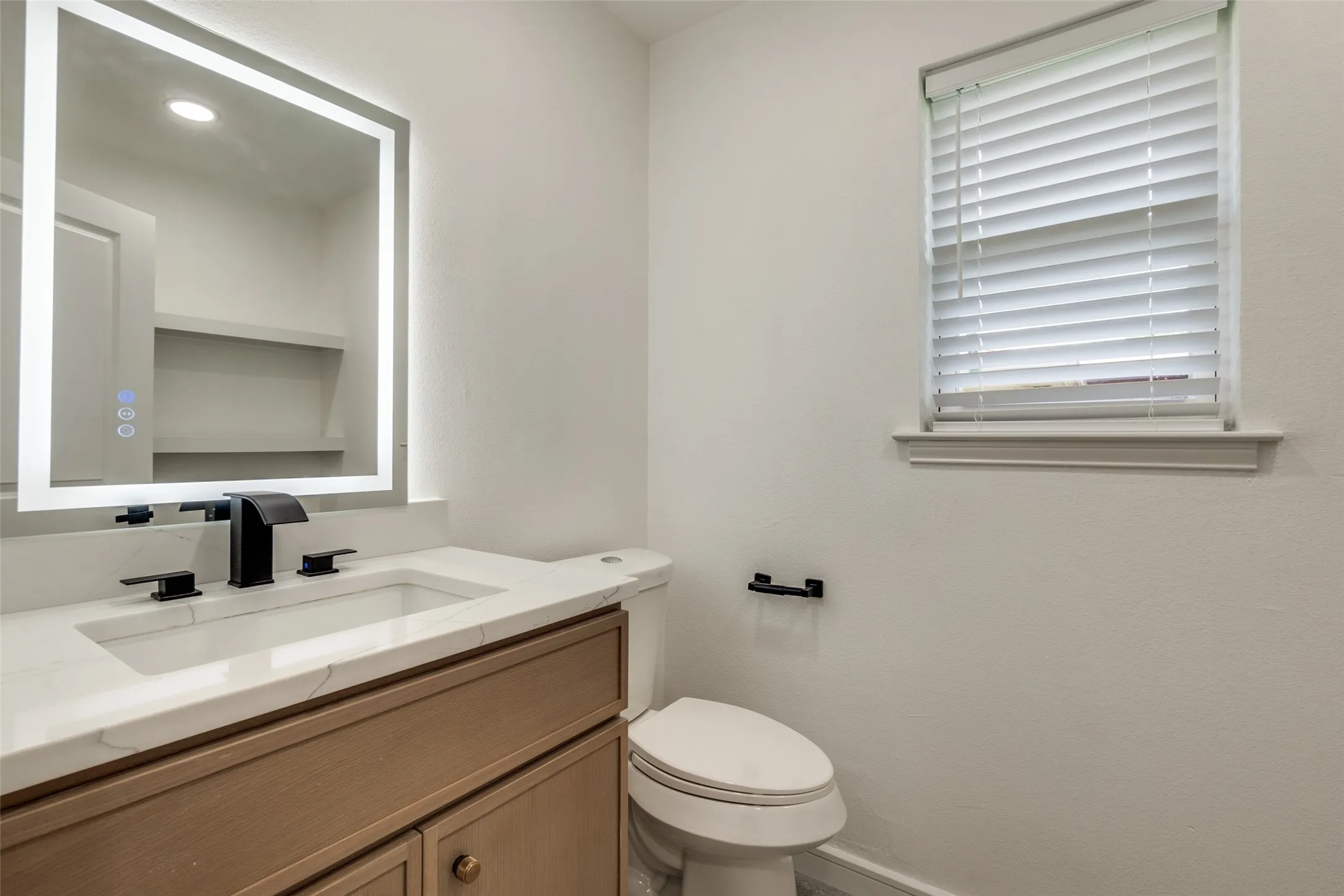 Single Family Residence For Sale in Dallas County , 5323 Blaney Way, Dallas, Texas 75227, 3 Bedroom, 3 Bathroom, 2 Garage spaces, 2,634 Sqft, built in 1967, Preowned, mls#21146610, Real Estate Agent in Dallas, Homes For Sale in Dallas county, Homes For Sale in Dallas, Realtor in Dallas Texas, Real Estate Brokerage Independent Realty Texas, Luminita Cordes Realtor