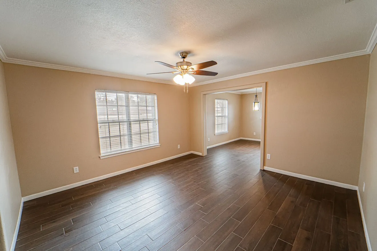 Single Family Residence For Sale in Stephens County , 1506 W Elliott Street, Breckenridge, Texas 76424, 4 Bedroom, 3 Bathroom, 2 Garage spaces, 2,165 Sqft, built in 1966, mls#21150732, Real Estate Agent in Breckenridge, Homes For Sale in Stephens county, Homes For Sale in Breckenridge, Realtor in Breckenridge Texas, Real Estate Brokerage Independent Realty Texas, Luminita Cordes Realtor