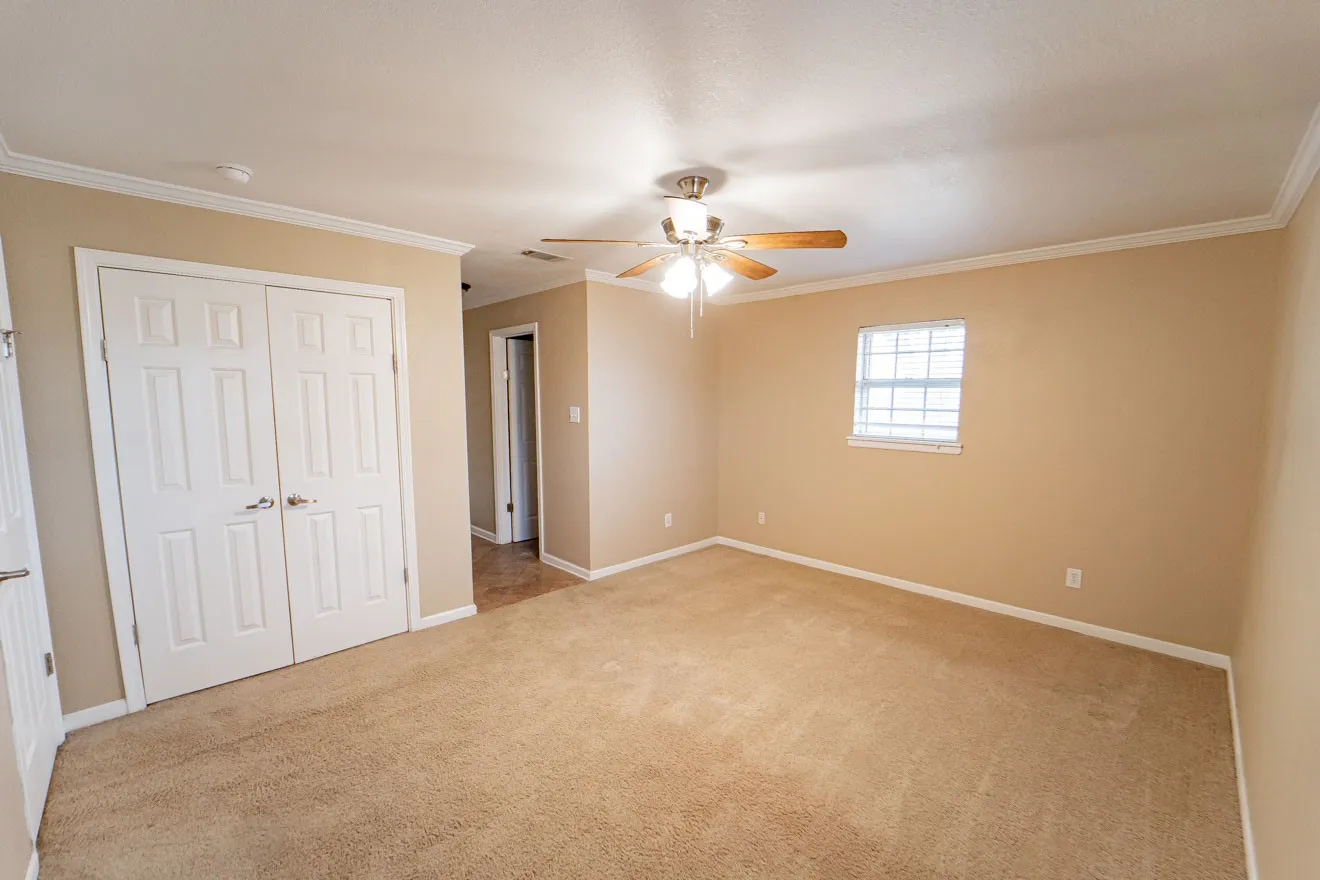 Single Family Residence For Sale in Stephens County , 1506 W Elliott Street, Breckenridge, Texas 76424, 4 Bedroom, 3 Bathroom, 2 Garage spaces, 2,165 Sqft, built in 1966, mls#21150732, Real Estate Agent in Breckenridge, Homes For Sale in Stephens county, Homes For Sale in Breckenridge, Realtor in Breckenridge Texas, Real Estate Brokerage Independent Realty Texas, Luminita Cordes Realtor