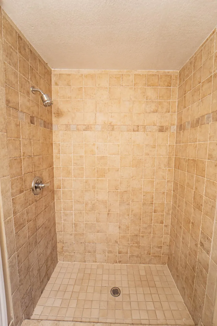 Single Family Residence For Sale in Stephens County , 1506 W Elliott Street, Breckenridge, Texas 76424, 4 Bedroom, 3 Bathroom, 2 Garage spaces, 2,165 Sqft, built in 1966, mls#21150732, Real Estate Agent in Breckenridge, Homes For Sale in Stephens county, Homes For Sale in Breckenridge, Realtor in Breckenridge Texas, Real Estate Brokerage Independent Realty Texas, Luminita Cordes Realtor