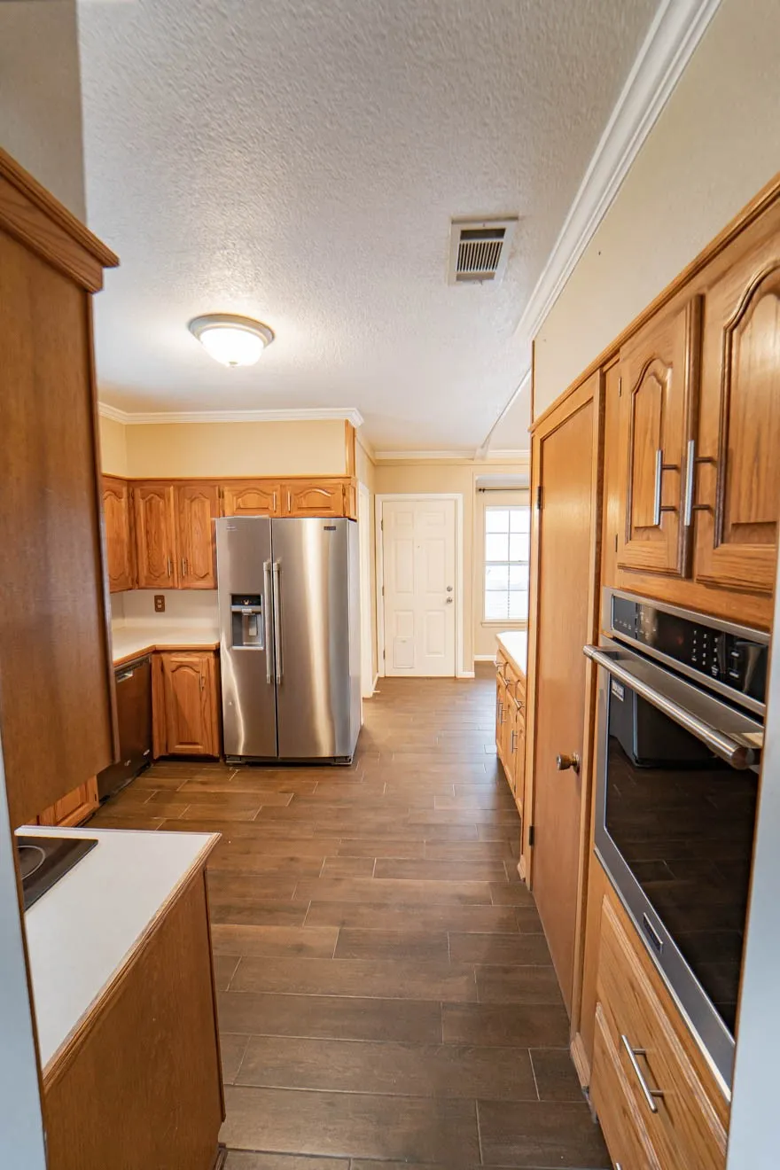 Single Family Residence For Sale in Stephens County , 1506 W Elliott Street, Breckenridge, Texas 76424, 4 Bedroom, 3 Bathroom, 2 Garage spaces, 2,165 Sqft, built in 1966, mls#21150732, Real Estate Agent in Breckenridge, Homes For Sale in Stephens county, Homes For Sale in Breckenridge, Realtor in Breckenridge Texas, Real Estate Brokerage Independent Realty Texas, Luminita Cordes Realtor