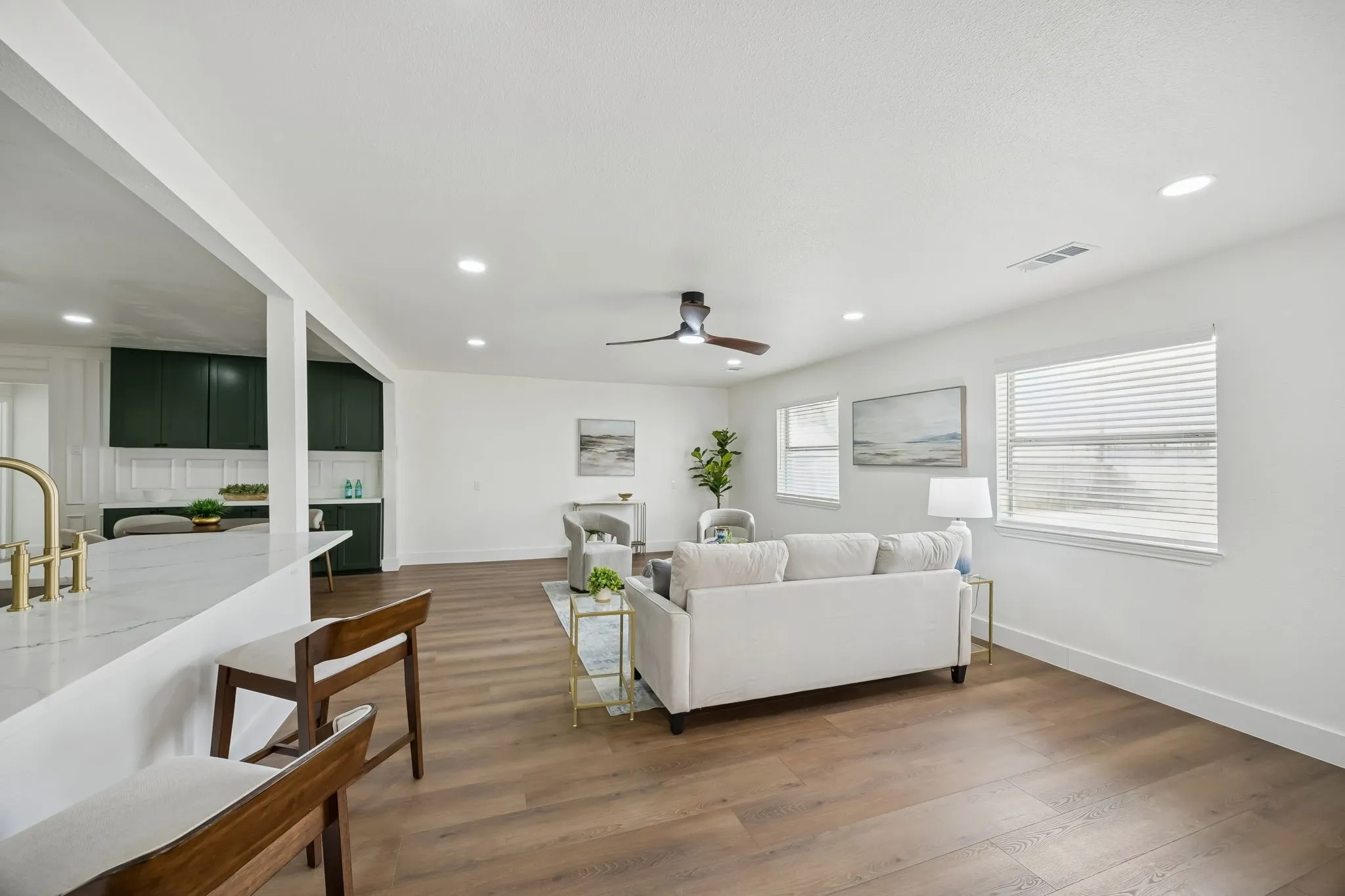 Single Family Residence For Sale in Dallas County , 2917 Gardenia Drive, Garland, Texas 75041, 4 Bedroom, 2 Bathroom, Garage spaces, 1,980 Sqft, built in 1959, Preowned, mls#21172327, Real Estate Agent in Garland, Homes For Sale in Dallas county, Homes For Sale in Garland, Realtor in Garland Texas, Real Estate Brokerage Independent Realty Texas, Luminita Cordes Realtor