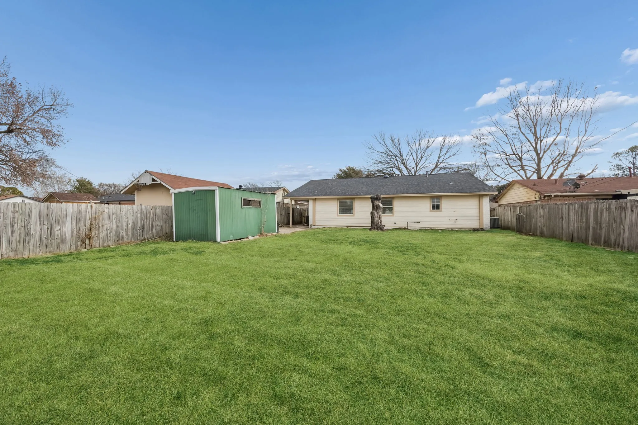 Single Family Residence For Sale in Dallas County , 2917 Gardenia Drive, Garland, Texas 75041, 4 Bedroom, 2 Bathroom, Garage spaces, 1,980 Sqft, built in 1959, Preowned, mls#21172327, Real Estate Agent in Garland, Homes For Sale in Dallas county, Homes For Sale in Garland, Realtor in Garland Texas, Real Estate Brokerage Independent Realty Texas, Luminita Cordes Realtor