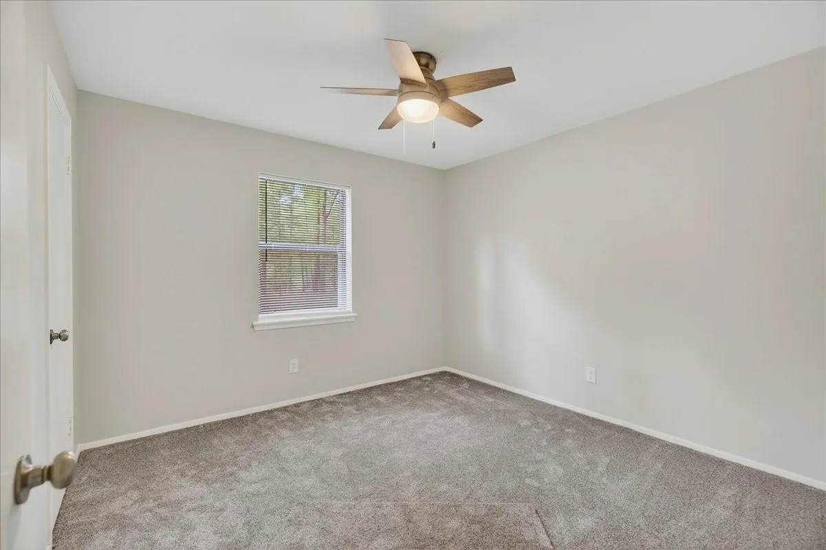 Single Family Residence For Sale in Wood County , 1051 County Road 2620, Mineola, Texas 75773, 4 Bedroom, 3 Bathroom, 1 Garage spaces, 2,730 Sqft, built in 1982, mls#21172563, Real Estate Agent in Mineola, Homes For Sale in Wood county, Homes For Sale in Mineola, Realtor in Mineola Texas, Real Estate Brokerage Independent Realty Texas, Luminita Cordes Realtor