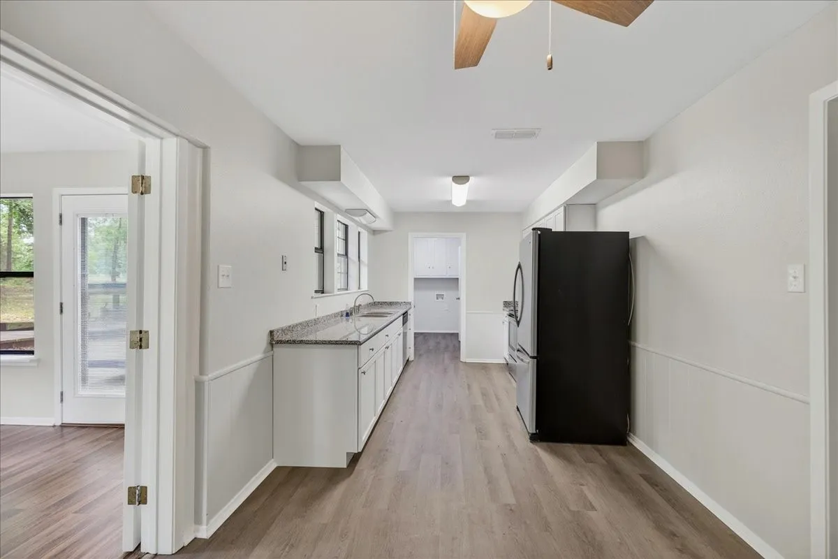 Single Family Residence For Sale in Wood County , 1051 County Road 2620, Mineola, Texas 75773, 4 Bedroom, 3 Bathroom, 1 Garage spaces, 2,730 Sqft, built in 1982, mls#21172563, Real Estate Agent in Mineola, Homes For Sale in Wood county, Homes For Sale in Mineola, Realtor in Mineola Texas, Real Estate Brokerage Independent Realty Texas, Luminita Cordes Realtor