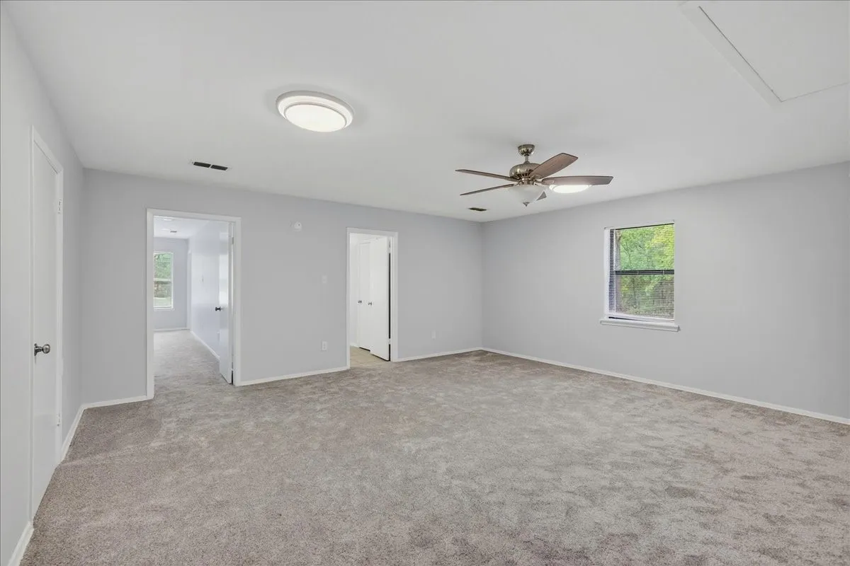 Single Family Residence For Sale in Wood County , 1051 County Road 2620, Mineola, Texas 75773, 4 Bedroom, 3 Bathroom, 1 Garage spaces, 2,730 Sqft, built in 1982, mls#21172563, Real Estate Agent in Mineola, Homes For Sale in Wood county, Homes For Sale in Mineola, Realtor in Mineola Texas, Real Estate Brokerage Independent Realty Texas, Luminita Cordes Realtor