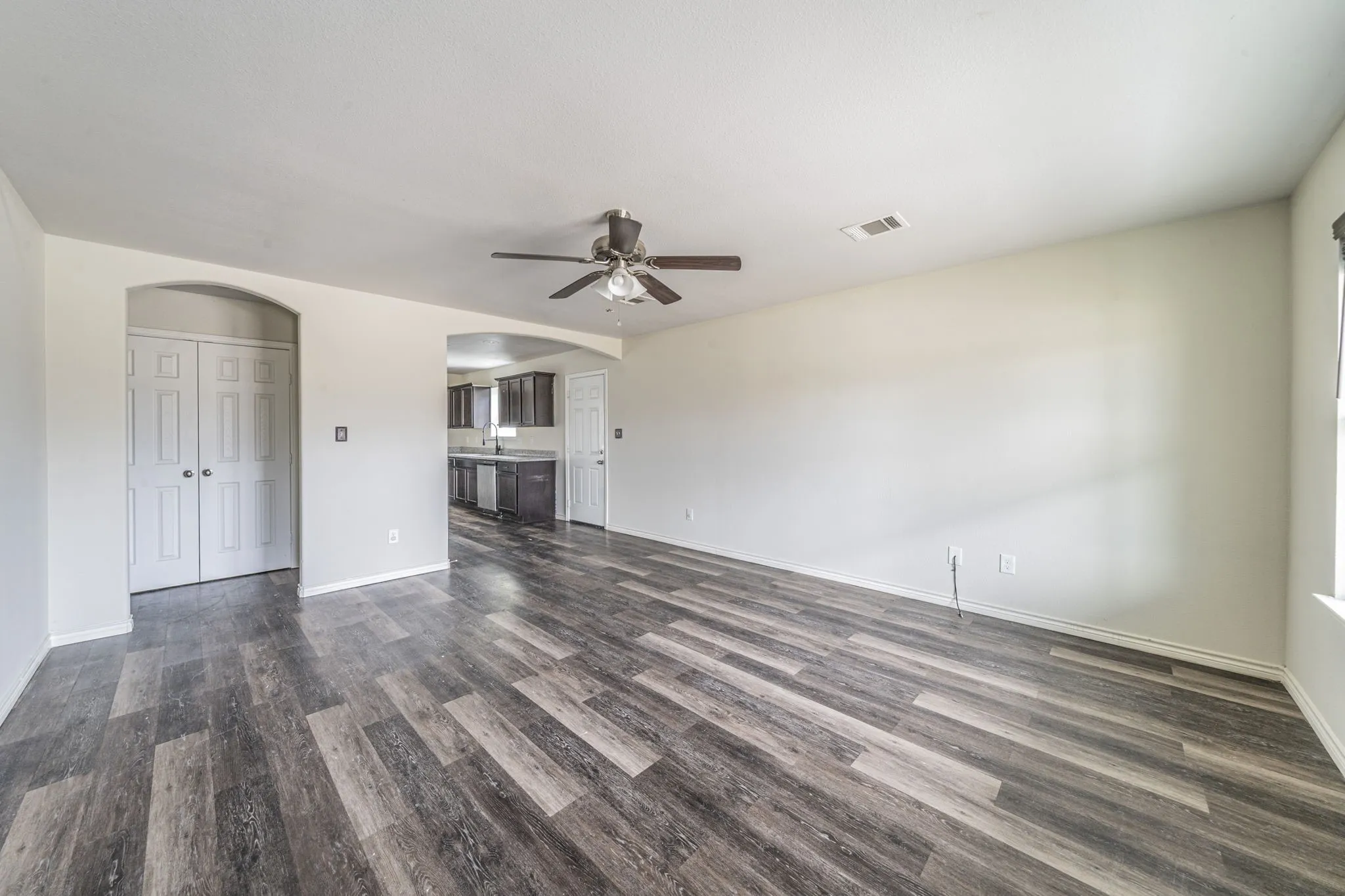 Single Family Residence For Sale in Hunt County , 813 Jones Street, Greenville, Texas 75401, 3 Bedrooms, 2 Bathrooms, 1 Garage spaces, 1,177 Sqft, built in 2021, Price $205,000, mls#21161046, Real Estate Agent in Greenville, Homes For Sale in Hunt county, Homes For Sale in Greenville, Realtor in Greenville Texas, Real Estate Brokerage Independent Realty Texas, Luminita Cordes Realtor
