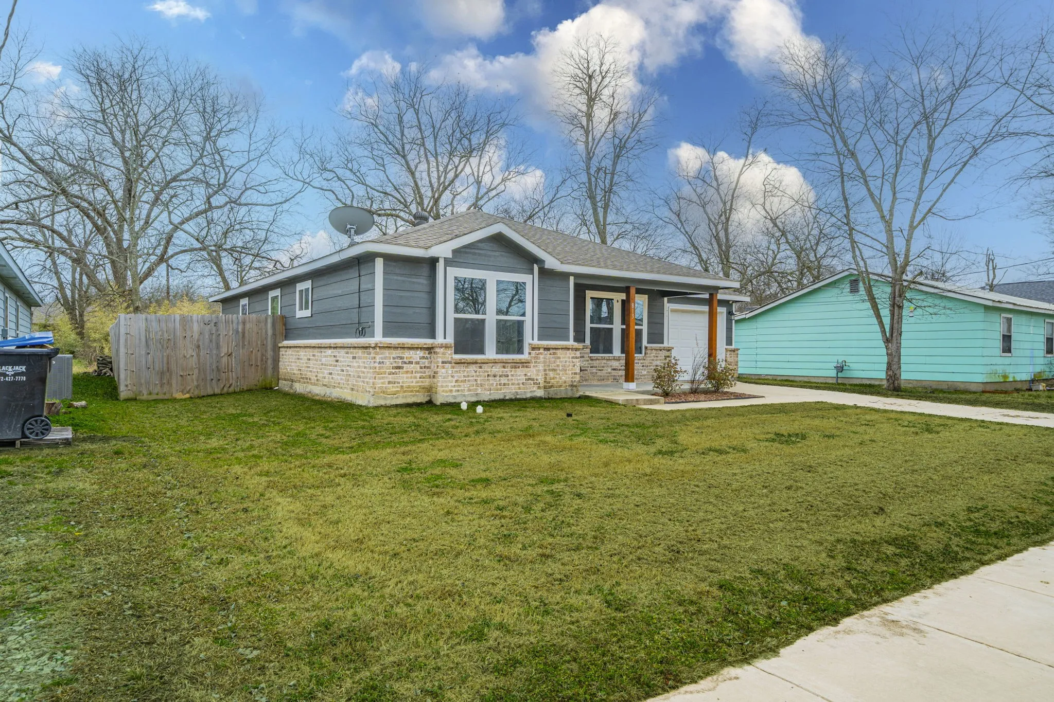 Single Family Residence For Sale in Hunt County , 813 Jones Street, Greenville, Texas 75401, 3 Bedrooms, 2 Bathrooms, 1 Garage spaces, 1,177 Sqft, built in 2021, Price $205,000, mls#21161046, Real Estate Agent in Greenville, Homes For Sale in Hunt county, Homes For Sale in Greenville, Realtor in Greenville Texas, Real Estate Brokerage Independent Realty Texas, Luminita Cordes Realtor