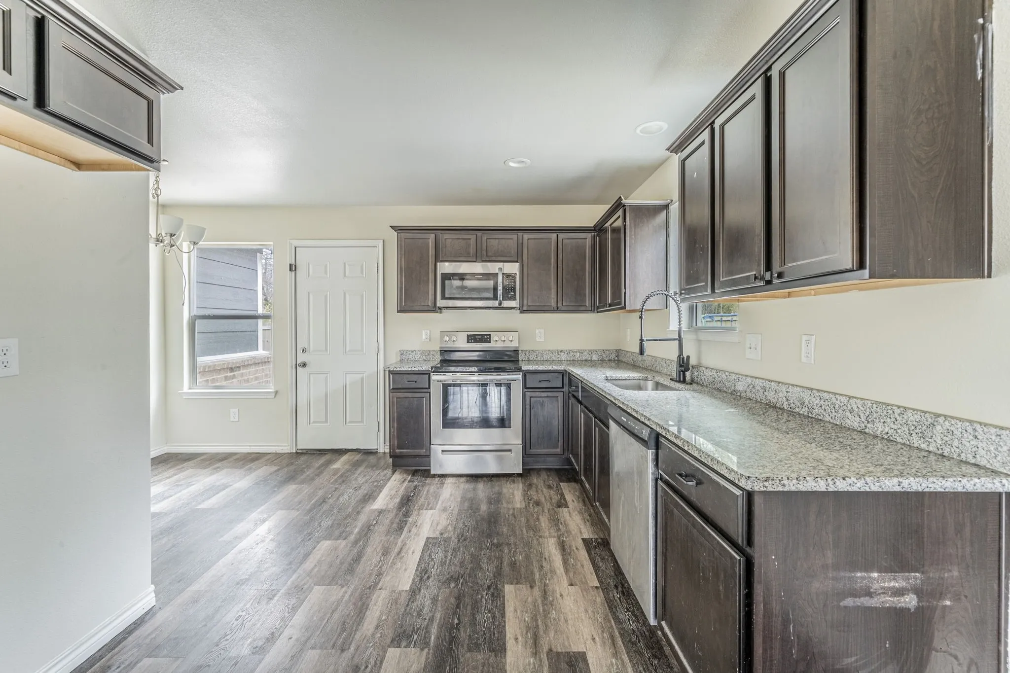 Single Family Residence For Sale in Hunt County , 813 Jones Street, Greenville, Texas 75401, 3 Bedrooms, 2 Bathrooms, 1 Garage spaces, 1,177 Sqft, built in 2021, Price $205,000, mls#21161046, Real Estate Agent in Greenville, Homes For Sale in Hunt county, Homes For Sale in Greenville, Realtor in Greenville Texas, Real Estate Brokerage Independent Realty Texas, Luminita Cordes Realtor