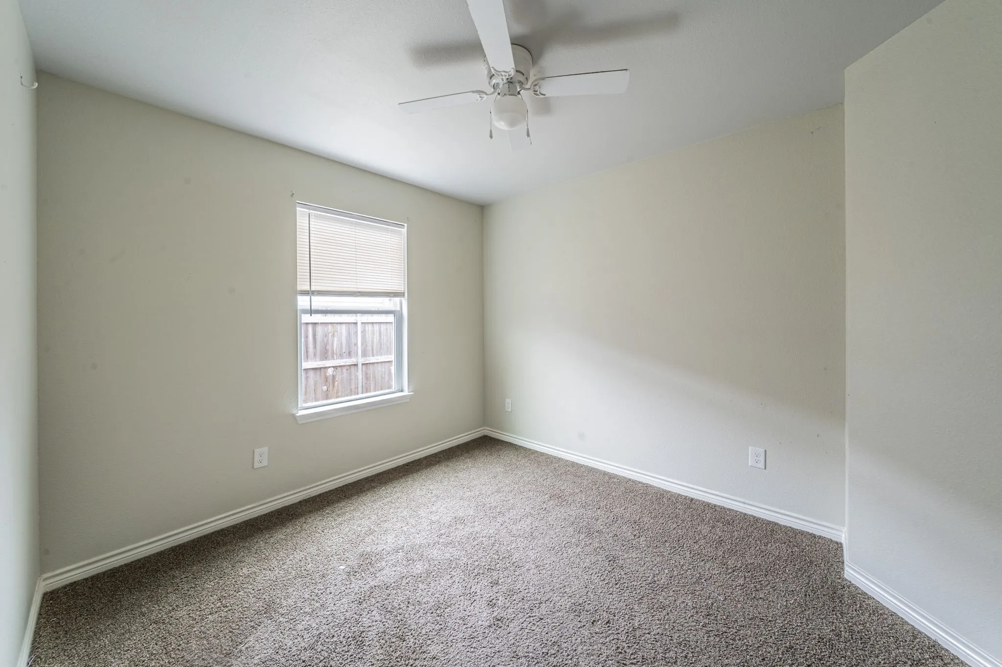 Single Family Residence For Sale in Hunt County , 813 Jones Street, Greenville, Texas 75401, 3 Bedrooms, 2 Bathrooms, 1 Garage spaces, 1,177 Sqft, built in 2021, Price $205,000, mls#21161046, Real Estate Agent in Greenville, Homes For Sale in Hunt county, Homes For Sale in Greenville, Realtor in Greenville Texas, Real Estate Brokerage Independent Realty Texas, Luminita Cordes Realtor