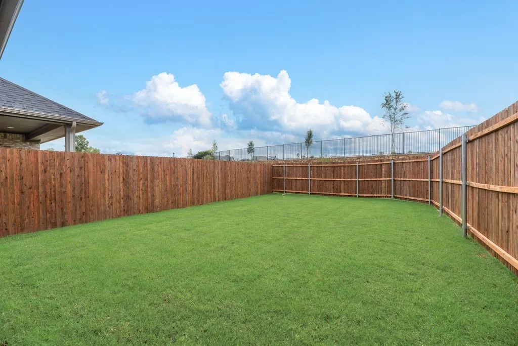 Single Family Residence For Sale in Grayson County , 1055 Birdie Street, Gunter, Texas 75058, 4 Bedroom, 3 Bathroom, 2 Garage spaces, 2,387 Sqft, built in 2026, New Construction - Complete, mls#21168923, Real Estate Agent in Gunter, Homes For Sale in Grayson county, Homes For Sale in Gunter, Realtor in Gunter Texas, Real Estate Brokerage Independent Realty Texas, Luminita Cordes Realtor