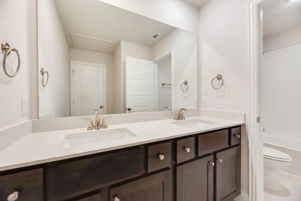 Single Family Residence For Sale in Grayson County , 1055 Birdie Street, Gunter, Texas 75058, 4 Bedroom, 3 Bathroom, 2 Garage spaces, 2,387 Sqft, built in 2026, New Construction - Complete, mls#21168923, Real Estate Agent in Gunter, Homes For Sale in Grayson county, Homes For Sale in Gunter, Realtor in Gunter Texas, Real Estate Brokerage Independent Realty Texas, Luminita Cordes Realtor