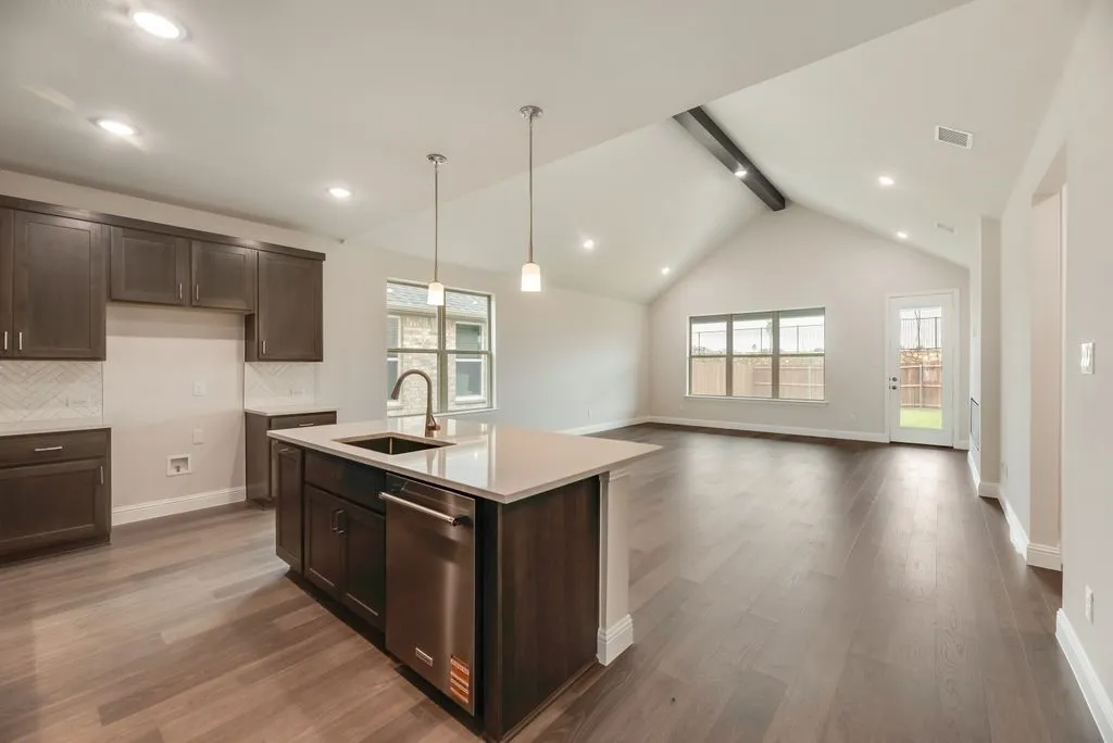 Single Family Residence For Sale in Grayson County , 1055 Birdie Street, Gunter, Texas 75058, 4 Bedroom, 3 Bathroom, 2 Garage spaces, 2,387 Sqft, built in 2026, New Construction - Complete, mls#21168923, Real Estate Agent in Gunter, Homes For Sale in Grayson county, Homes For Sale in Gunter, Realtor in Gunter Texas, Real Estate Brokerage Independent Realty Texas, Luminita Cordes Realtor