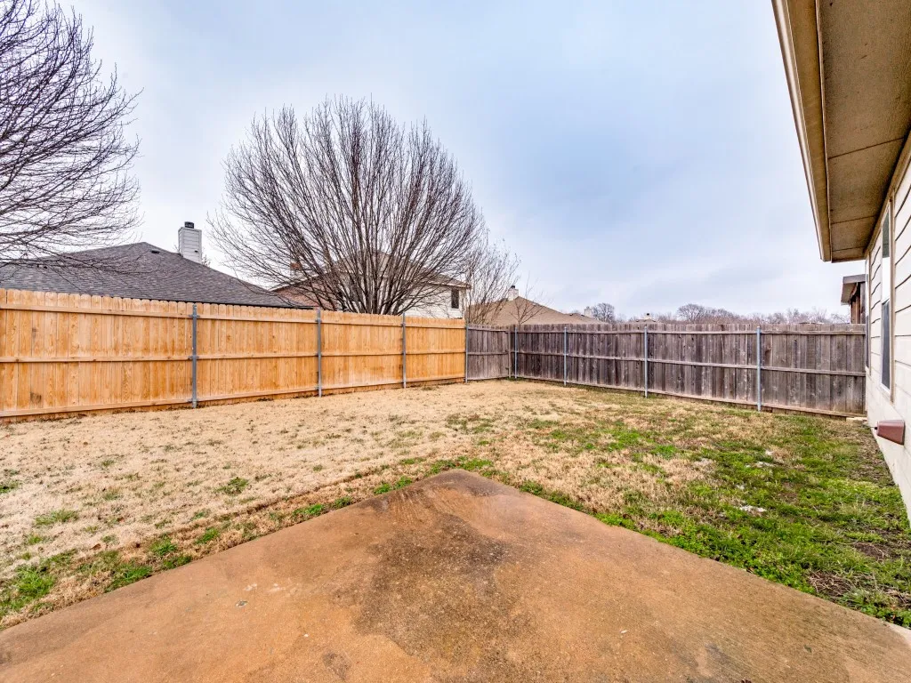 Single Family Residence For Sale in Collin County , 800 Mahogany Drive, Anna, Texas 75409, 4 Bedroom, 2 Bathroom, 2 Garage spaces, 1,899 Sqft, built in 2006, mls#21171325, Real Estate Agent in Anna, Homes For Sale in Collin county, Homes For Sale in Anna, Realtor in Anna Texas, Real Estate Brokerage Independent Realty Texas, Luminita Cordes Realtor