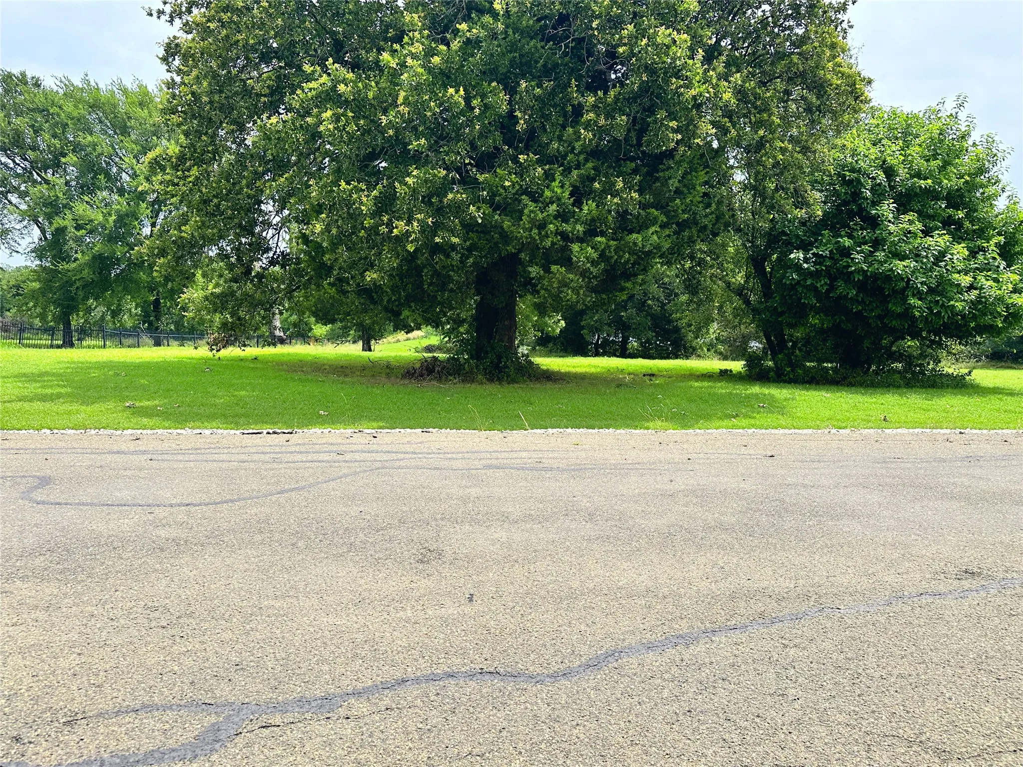 Unimproved Land For Sale in Navarro County , Lot 97 Fiddler Lane, Corsicana, Texas 75109, 0, 0, Garage spaces, 0 Sqft, built in 0, Price $45,900, mls#21164013, Real Estate Agent in Corsicana, Homes For Sale in Navarro county, Homes For Sale in Corsicana, Realtor in Corsicana Texas, Real Estate Brokerage Independent Realty Texas, Luminita Cordes Realtor