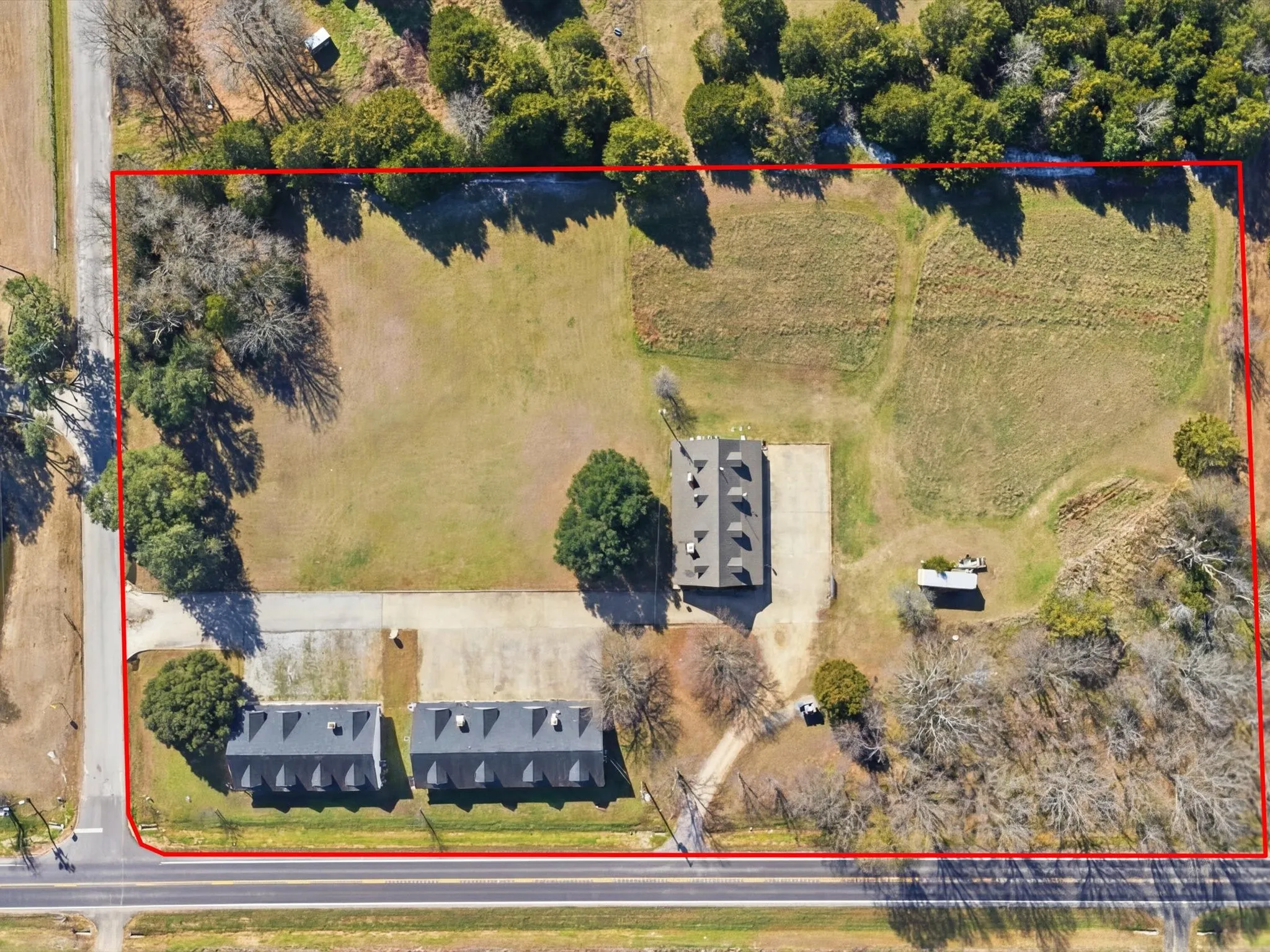 Business For Sale in Kaufman County , 1010 Ranch Country Drive, Kemp, Texas 75143, 0, 0, Garage spaces, 11,826 Sqft, built in 1984, Preowned, Price $1,350,000, mls#21159583, Real Estate Agent in Kemp, Homes For Sale in Kaufman county, Homes For Sale in Kemp, Realtor in Kemp Texas, Real Estate Brokerage Independent Realty Texas, Luminita Cordes Realtor