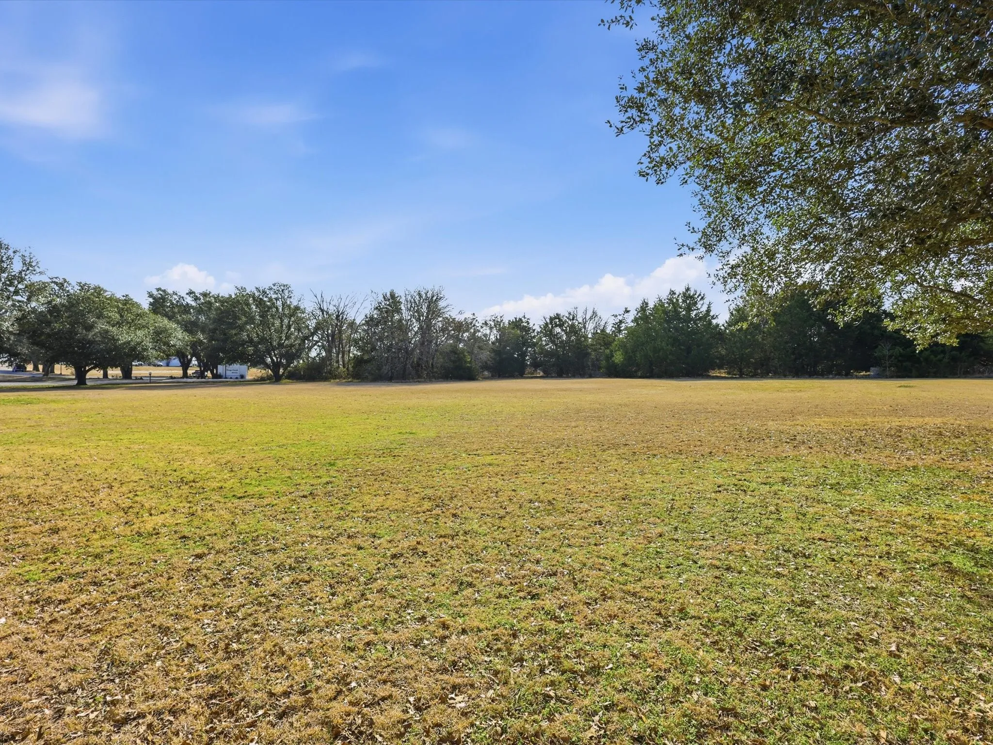 Business For Sale in Kaufman County , 1010 Ranch Country Drive, Kemp, Texas 75143, 0, 0, Garage spaces, 11,826 Sqft, built in 1984, Preowned, Price $1,350,000, mls#21159583, Real Estate Agent in Kemp, Homes For Sale in Kaufman county, Homes For Sale in Kemp, Realtor in Kemp Texas, Real Estate Brokerage Independent Realty Texas, Luminita Cordes Realtor