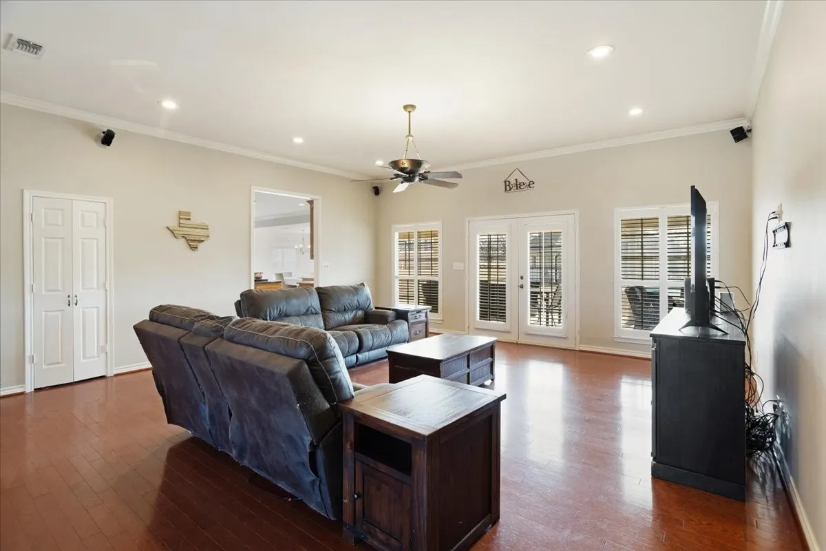 Single Family Residence For Sale in Fannin County , 1628 County Road 2605, Bonham, Texas 75418, 4 Bedroom, 3 Bathroom, 2 Garage spaces, 3,645 Sqft, built in 2001, mls#21170984, Real Estate Agent in Bonham, Homes For Sale in Fannin county, Homes For Sale in Bonham, Realtor in Bonham Texas, Real Estate Brokerage Independent Realty Texas, Luminita Cordes Realtor