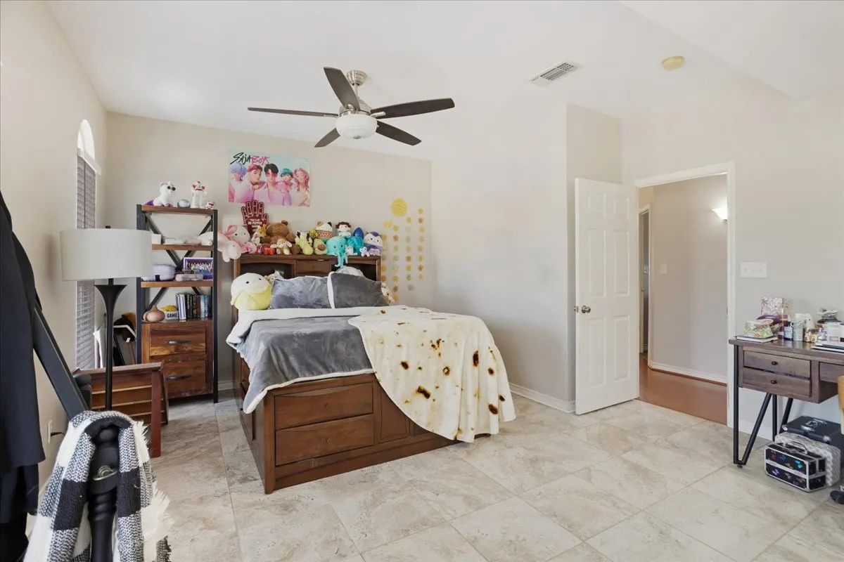 Single Family Residence For Sale in Fannin County , 1628 County Road 2605, Bonham, Texas 75418, 4 Bedroom, 3 Bathroom, 2 Garage spaces, 3,645 Sqft, built in 2001, mls#21170984, Real Estate Agent in Bonham, Homes For Sale in Fannin county, Homes For Sale in Bonham, Realtor in Bonham Texas, Real Estate Brokerage Independent Realty Texas, Luminita Cordes Realtor