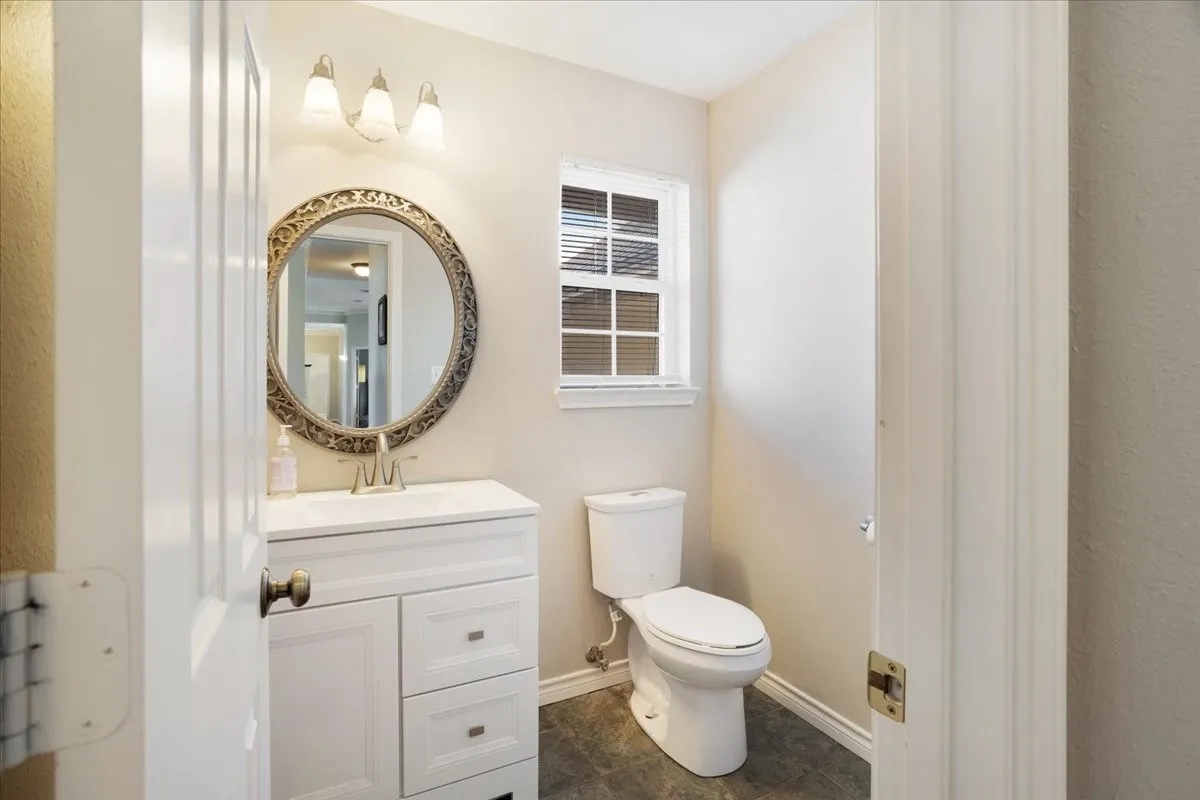 Single Family Residence For Sale in Fannin County , 1628 County Road 2605, Bonham, Texas 75418, 4 Bedroom, 3 Bathroom, 2 Garage spaces, 3,645 Sqft, built in 2001, mls#21170984, Real Estate Agent in Bonham, Homes For Sale in Fannin county, Homes For Sale in Bonham, Realtor in Bonham Texas, Real Estate Brokerage Independent Realty Texas, Luminita Cordes Realtor