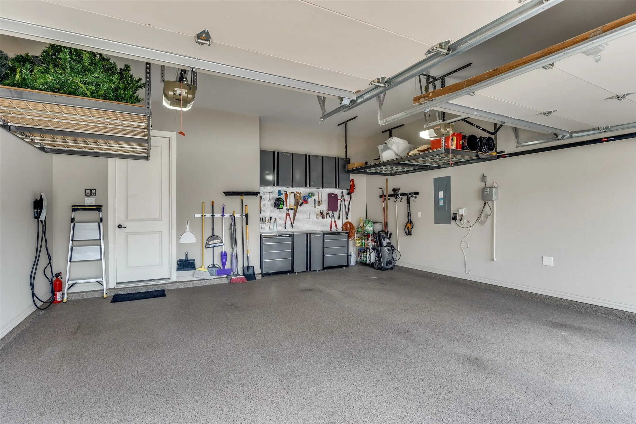 Single Family Residence For Sale in Dallas County , 9444 Monteleon, Dallas, Texas 75220, 3 Bedroom, 4 Bathroom, 2 Garage spaces, 3,798 Sqft, built in 2013, Preowned, mls#21163043, Real Estate Agent in Dallas, Homes For Sale in Dallas county, Homes For Sale in Dallas, Realtor in Dallas Texas, Real Estate Brokerage Independent Realty Texas, Luminita Cordes Realtor