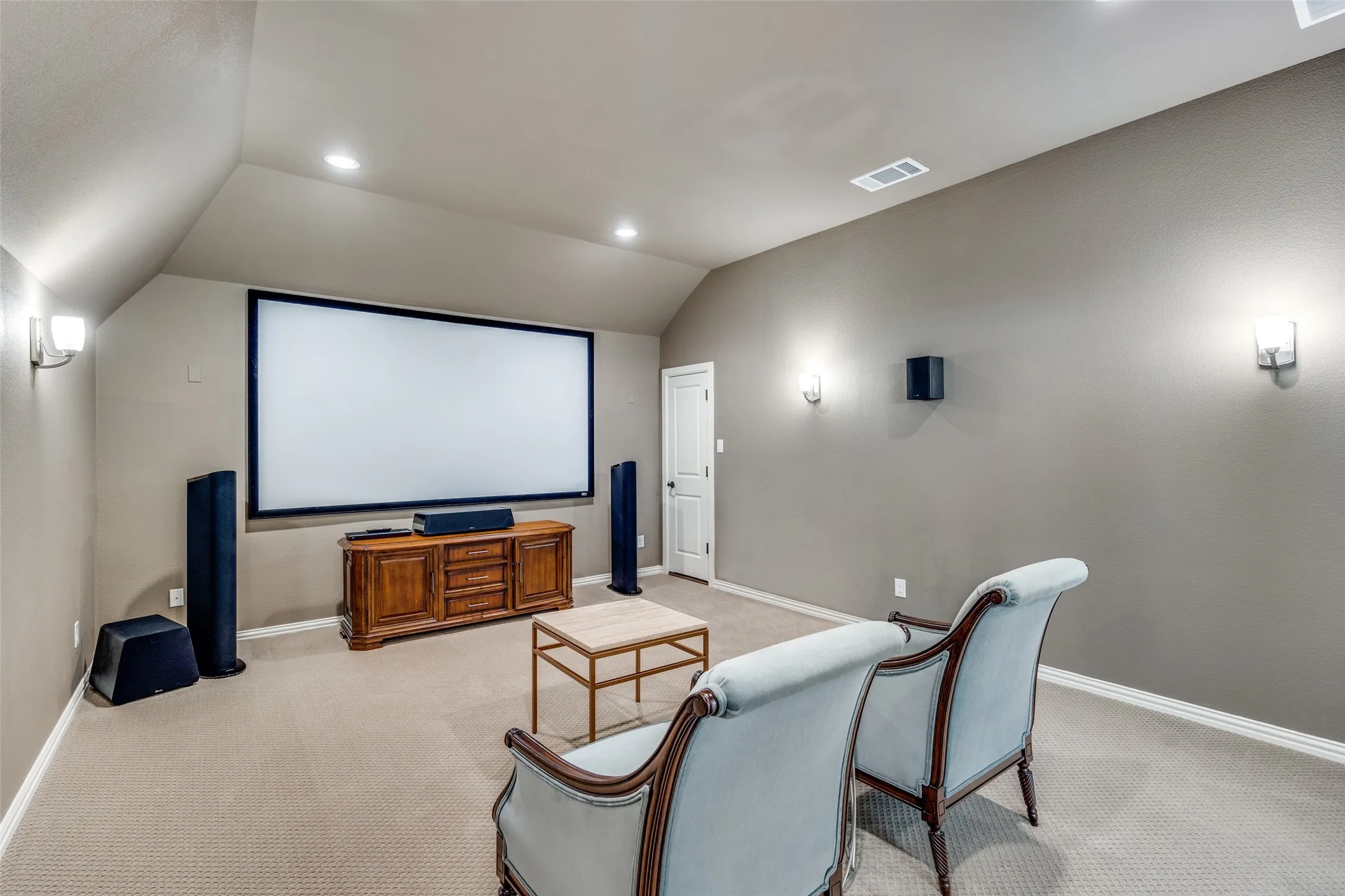 Single Family Residence For Sale in Dallas County , 9444 Monteleon, Dallas, Texas 75220, 3 Bedroom, 4 Bathroom, 2 Garage spaces, 3,798 Sqft, built in 2013, Preowned, mls#21163043, Real Estate Agent in Dallas, Homes For Sale in Dallas county, Homes For Sale in Dallas, Realtor in Dallas Texas, Real Estate Brokerage Independent Realty Texas, Luminita Cordes Realtor