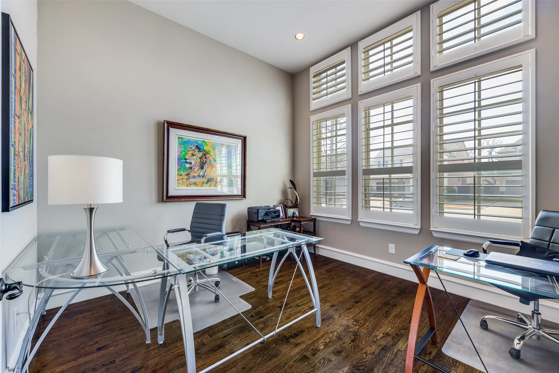 Single Family Residence For Sale in Dallas County , 9444 Monteleon, Dallas, Texas 75220, 3 Bedroom, 4 Bathroom, 2 Garage spaces, 3,798 Sqft, built in 2013, Preowned, mls#21163043, Real Estate Agent in Dallas, Homes For Sale in Dallas county, Homes For Sale in Dallas, Realtor in Dallas Texas, Real Estate Brokerage Independent Realty Texas, Luminita Cordes Realtor