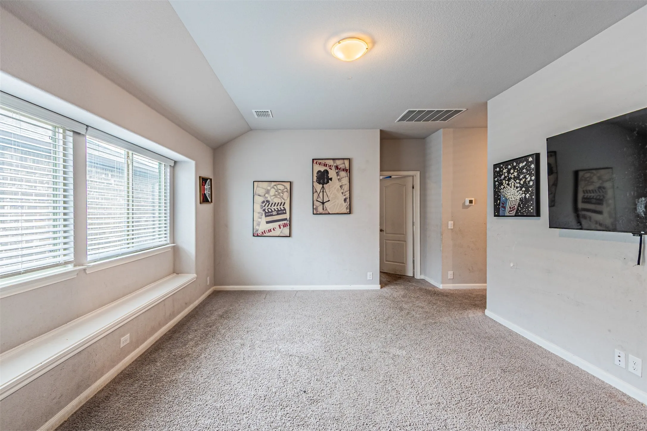 Single Family Residence For Sale in Johnson County , 1128 Goldenrod Drive, Godley, Texas 76044, 5 Bedroom, 4 Bathroom, 2 Garage spaces, 3,090 Sqft, built in 2022, Preowned, mls#21171954, Real Estate Agent in Godley, Homes For Sale in Johnson county, Homes For Sale in Godley, Realtor in Godley Texas, Real Estate Brokerage Independent Realty Texas, Luminita Cordes Realtor