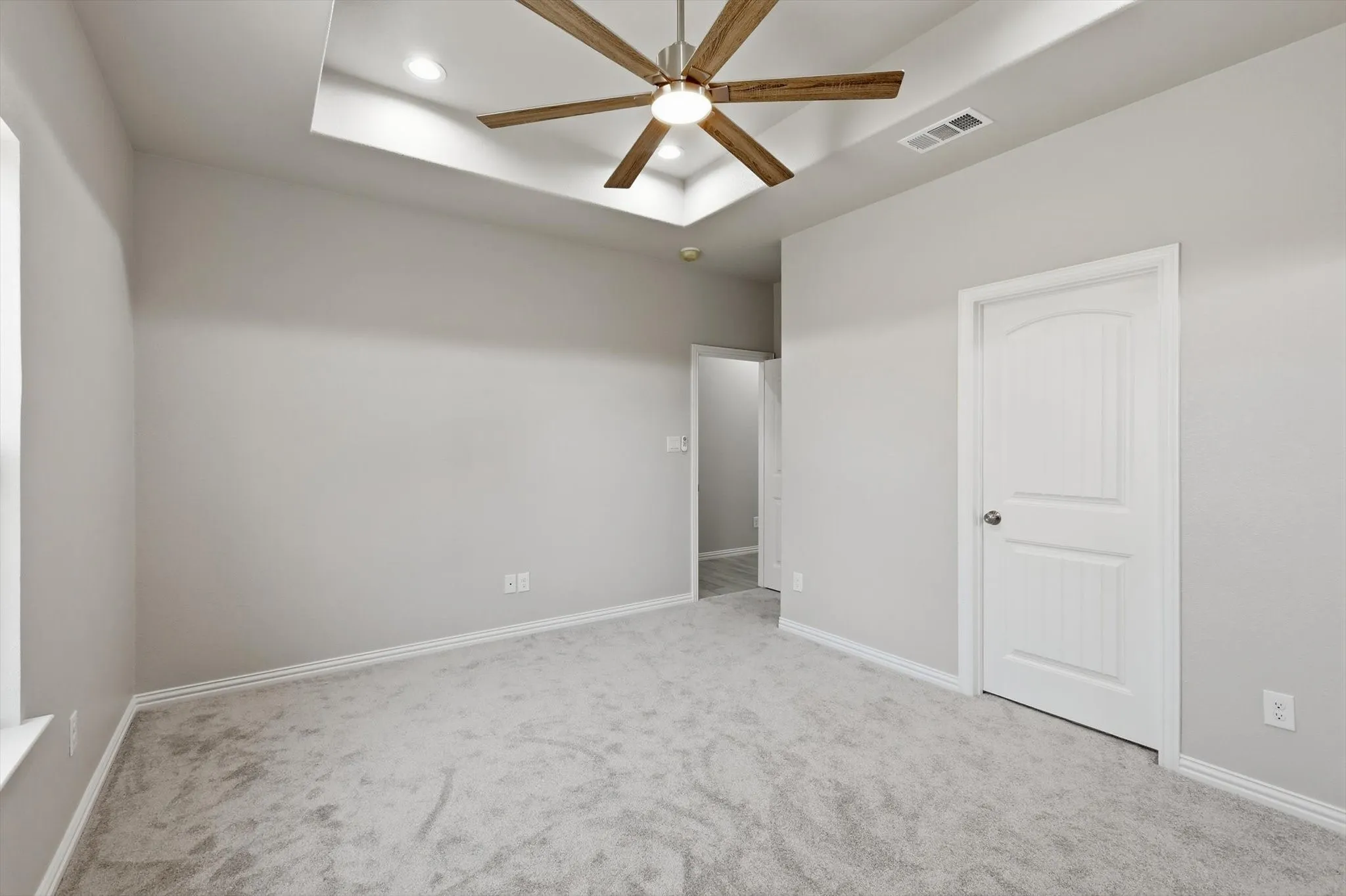 Single Family Residence For Sale in Wise County , 709 3rd Street, Bridgeport, Texas 76426, 3 Bedroom, 2 Bathroom, Garage spaces, 1,518 Sqft, built in 2024, New Construction - Complete, Price $287,595, mls#21168297, Real Estate Agent in Bridgeport, Homes For Sale in Wise county, Homes For Sale in Bridgeport, Realtor in Bridgeport Texas, Real Estate Brokerage Independent Realty Texas, Luminita Cordes Realtor
