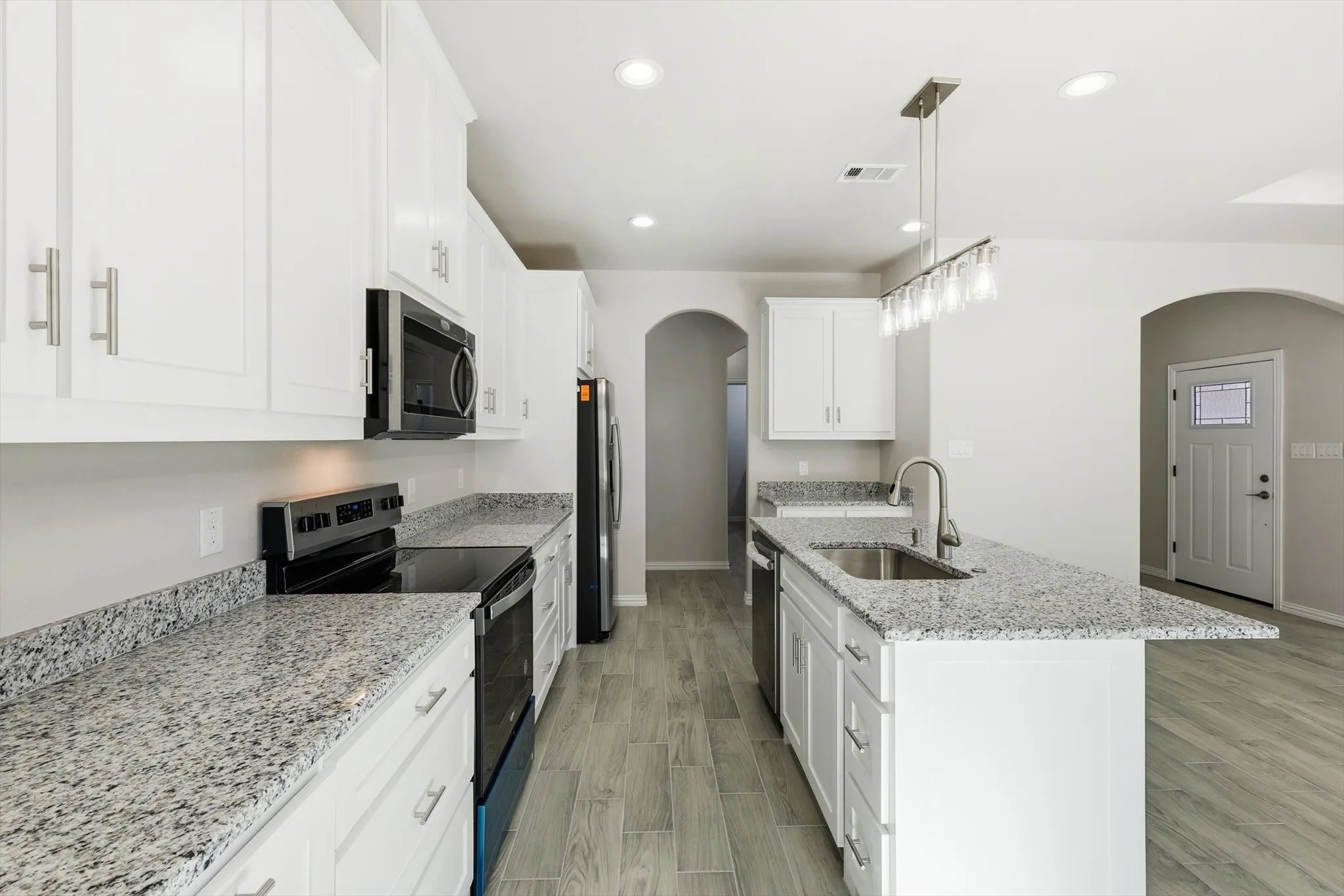 Single Family Residence For Sale in Wise County , 709 3rd Street, Bridgeport, Texas 76426, 3 Bedroom, 2 Bathroom, Garage spaces, 1,518 Sqft, built in 2024, New Construction - Complete, Price $287,595, mls#21168297, Real Estate Agent in Bridgeport, Homes For Sale in Wise county, Homes For Sale in Bridgeport, Realtor in Bridgeport Texas, Real Estate Brokerage Independent Realty Texas, Luminita Cordes Realtor