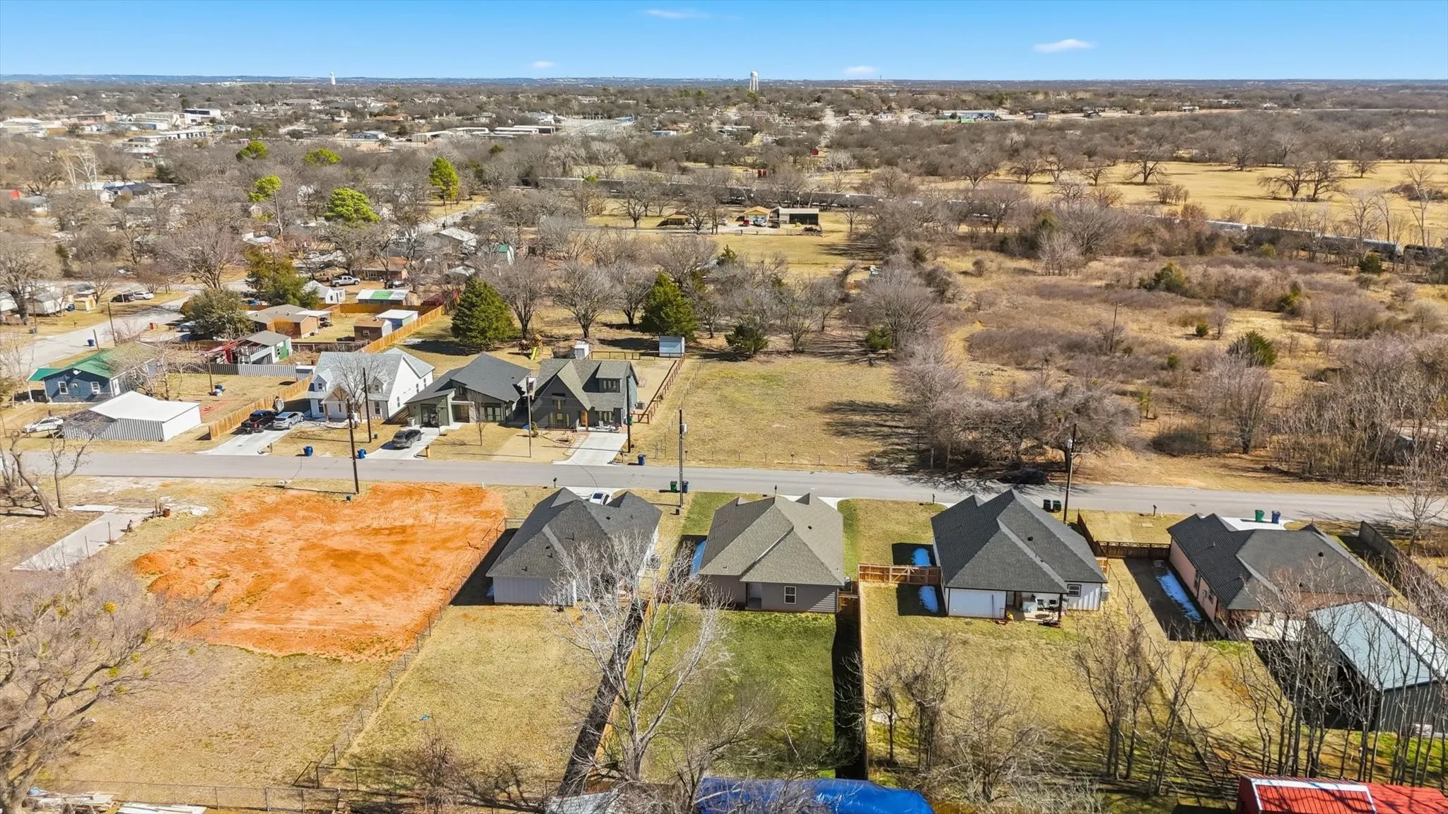 Single Family Residence For Sale in Wise County , 709 3rd Street, Bridgeport, Texas 76426, 3 Bedroom, 2 Bathroom, Garage spaces, 1,518 Sqft, built in 2024, New Construction - Complete, Price $287,595, mls#21168297, Real Estate Agent in Bridgeport, Homes For Sale in Wise county, Homes For Sale in Bridgeport, Realtor in Bridgeport Texas, Real Estate Brokerage Independent Realty Texas, Luminita Cordes Realtor