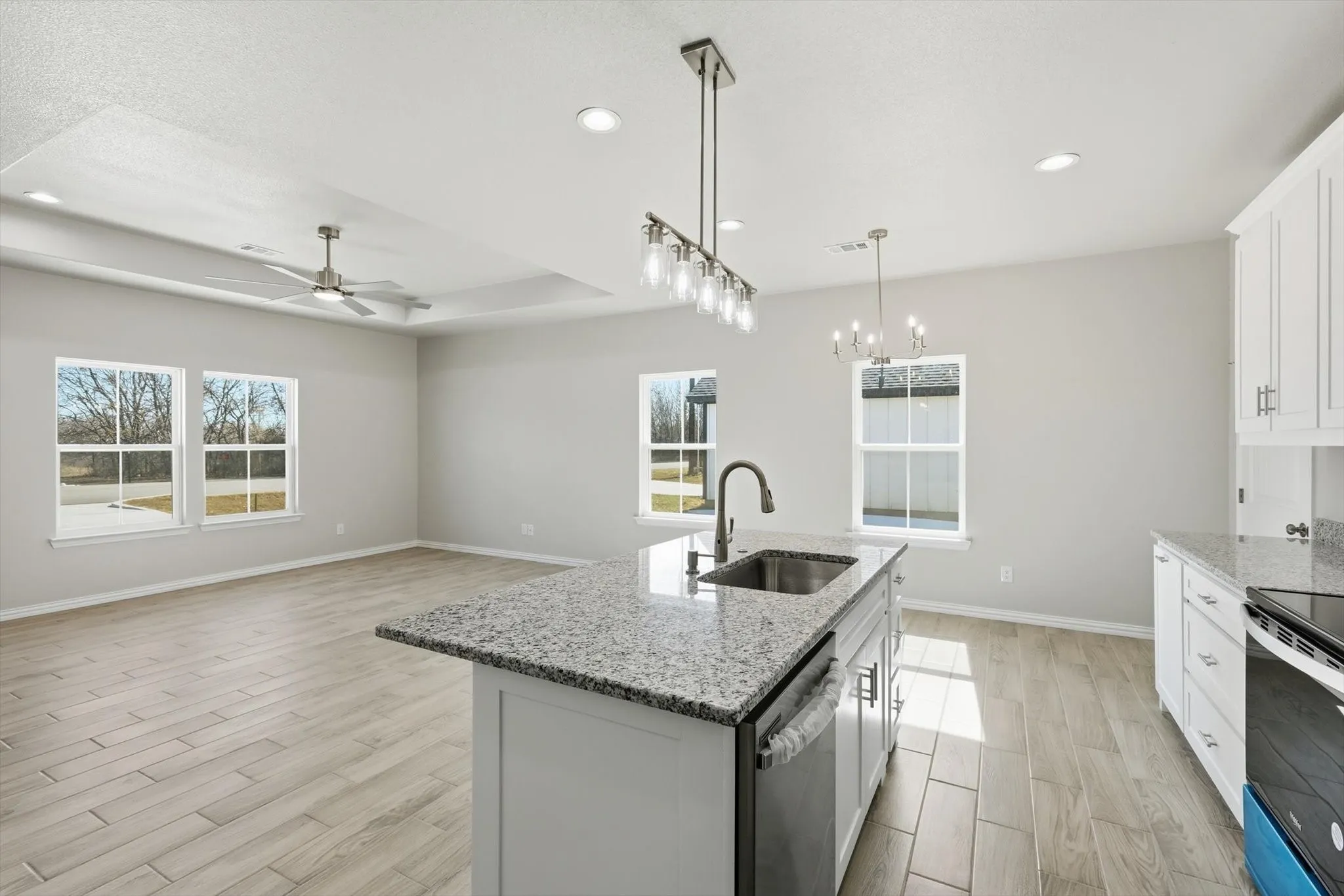 Single Family Residence For Sale in Wise County , 709 3rd Street, Bridgeport, Texas 76426, 3 Bedroom, 2 Bathroom, Garage spaces, 1,518 Sqft, built in 2024, New Construction - Complete, Price $287,595, mls#21168297, Real Estate Agent in Bridgeport, Homes For Sale in Wise county, Homes For Sale in Bridgeport, Realtor in Bridgeport Texas, Real Estate Brokerage Independent Realty Texas, Luminita Cordes Realtor