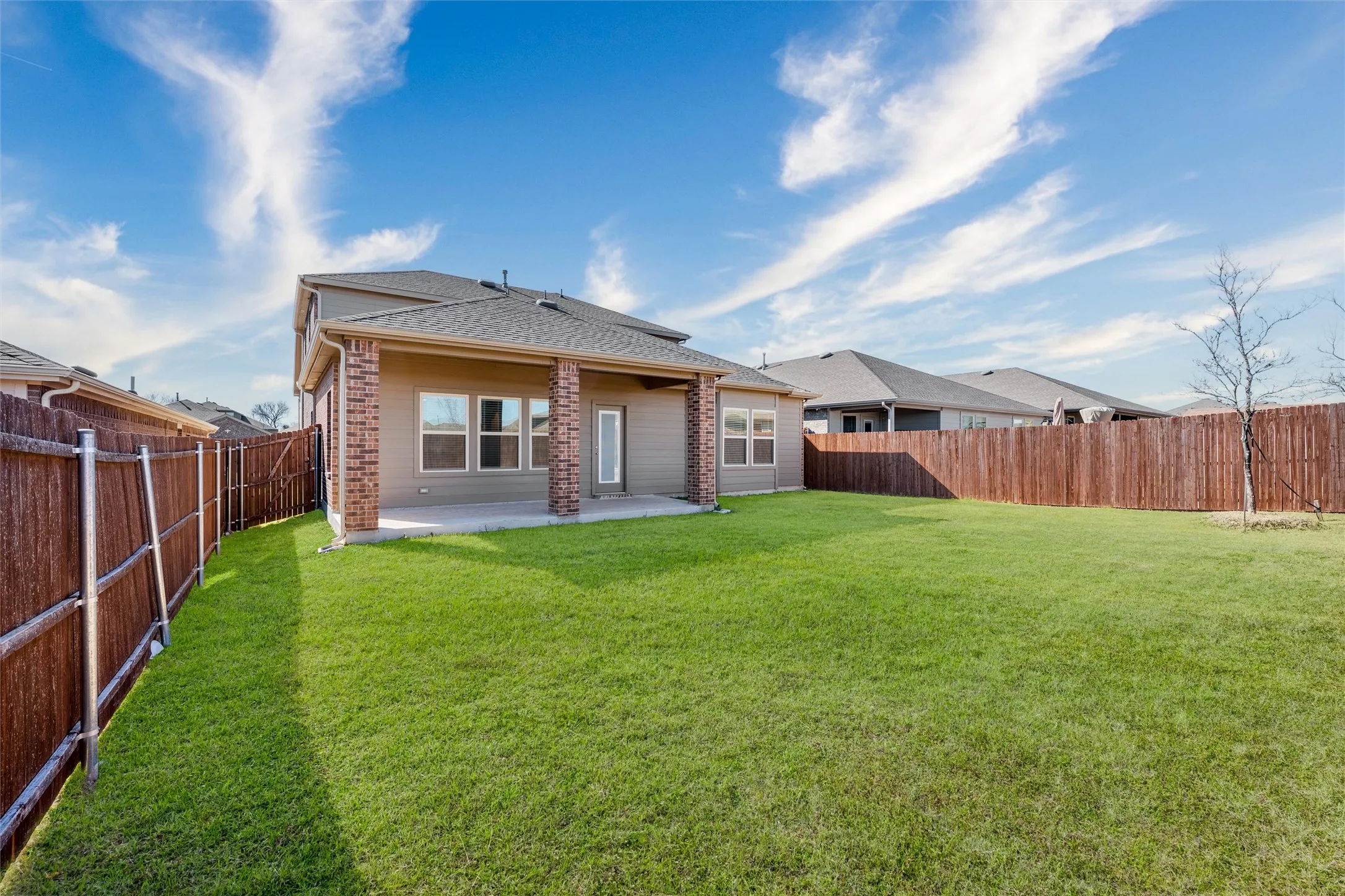 Single Family Residence For Sale in Collin County , 4009 Savoy Way, Mc Kinney, Texas 75071, 4 Bedroom, 3 Bathroom, 2 Garage spaces, 2,705 Sqft, built in 2023, Preowned, mls#21172322, Real Estate Agent in Mc Kinney, Homes For Sale in Collin county, Homes For Sale in Mc Kinney, Realtor in Mc Kinney Texas, Real Estate Brokerage Independent Realty Texas, Luminita Cordes Realtor
