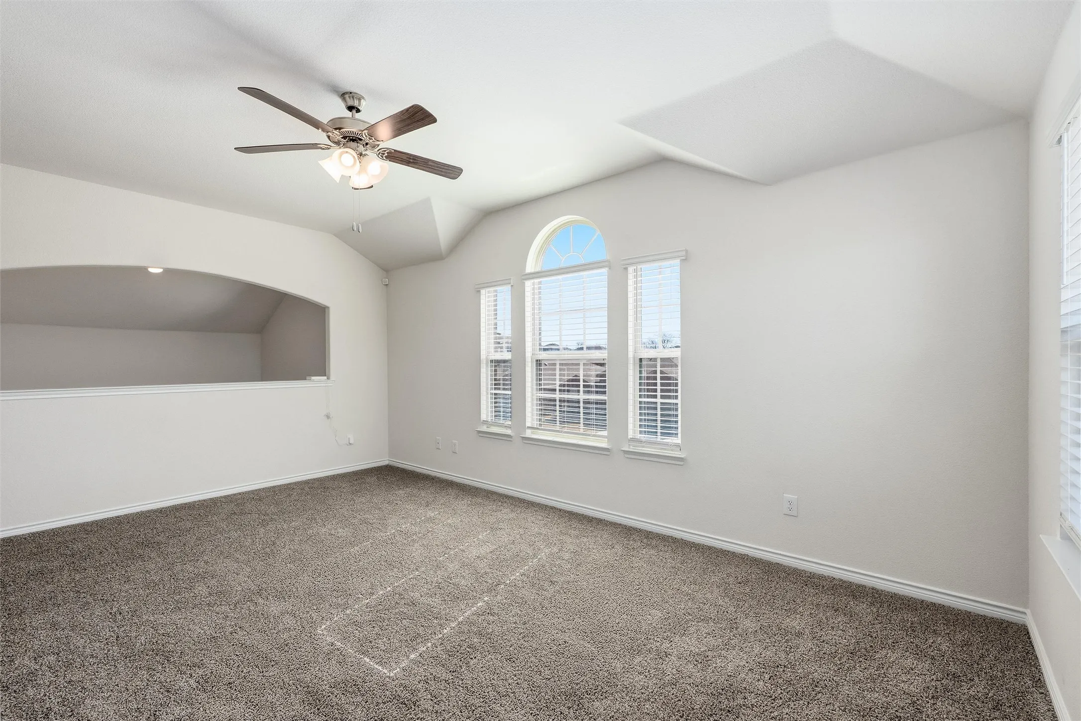 Single Family Residence For Sale in Collin County , 4009 Savoy Way, Mc Kinney, Texas 75071, 4 Bedroom, 3 Bathroom, 2 Garage spaces, 2,705 Sqft, built in 2023, Preowned, mls#21172322, Real Estate Agent in Mc Kinney, Homes For Sale in Collin county, Homes For Sale in Mc Kinney, Realtor in Mc Kinney Texas, Real Estate Brokerage Independent Realty Texas, Luminita Cordes Realtor