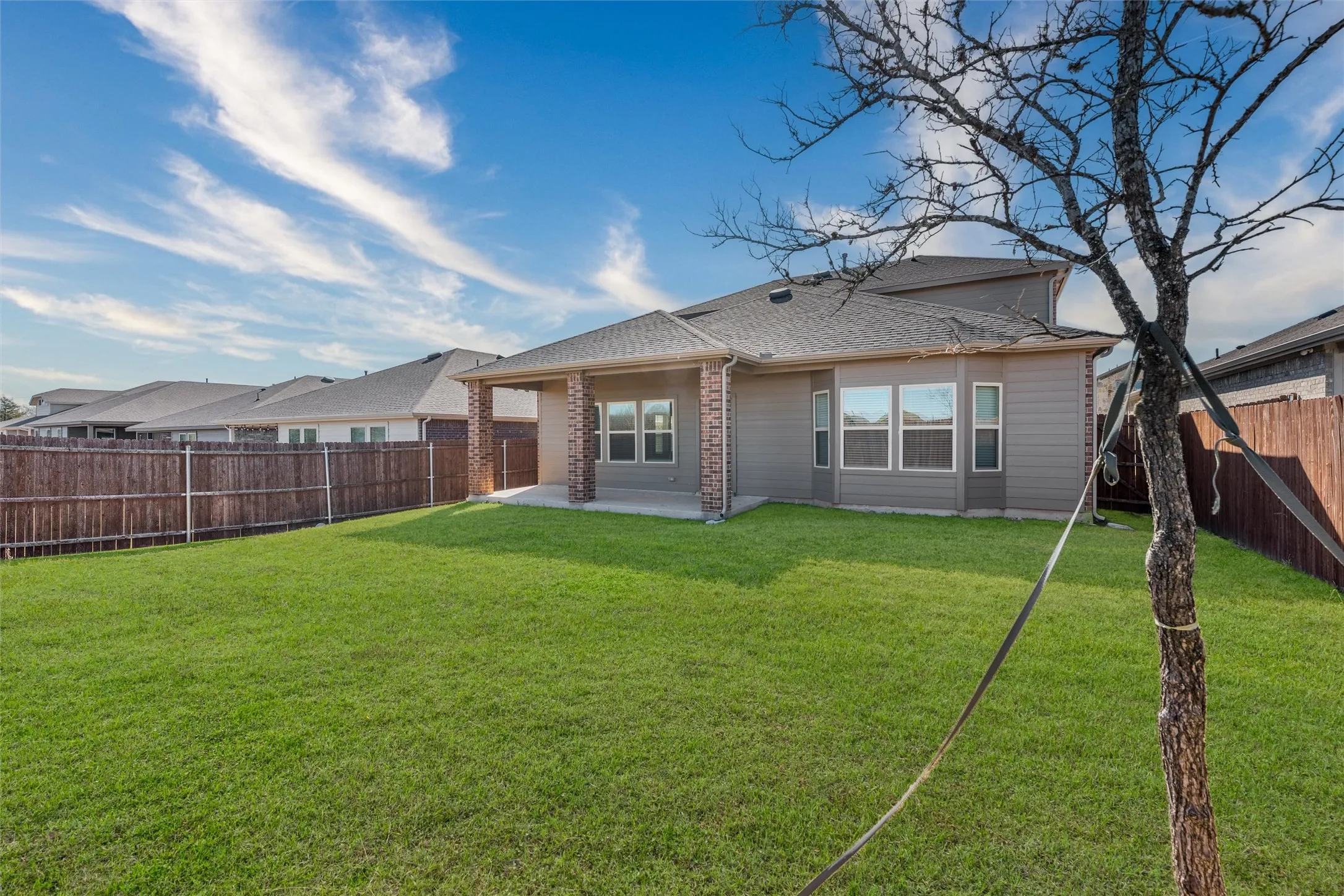 Single Family Residence For Sale in Collin County , 4009 Savoy Way, Mc Kinney, Texas 75071, 4 Bedroom, 3 Bathroom, 2 Garage spaces, 2,705 Sqft, built in 2023, Preowned, mls#21172322, Real Estate Agent in Mc Kinney, Homes For Sale in Collin county, Homes For Sale in Mc Kinney, Realtor in Mc Kinney Texas, Real Estate Brokerage Independent Realty Texas, Luminita Cordes Realtor