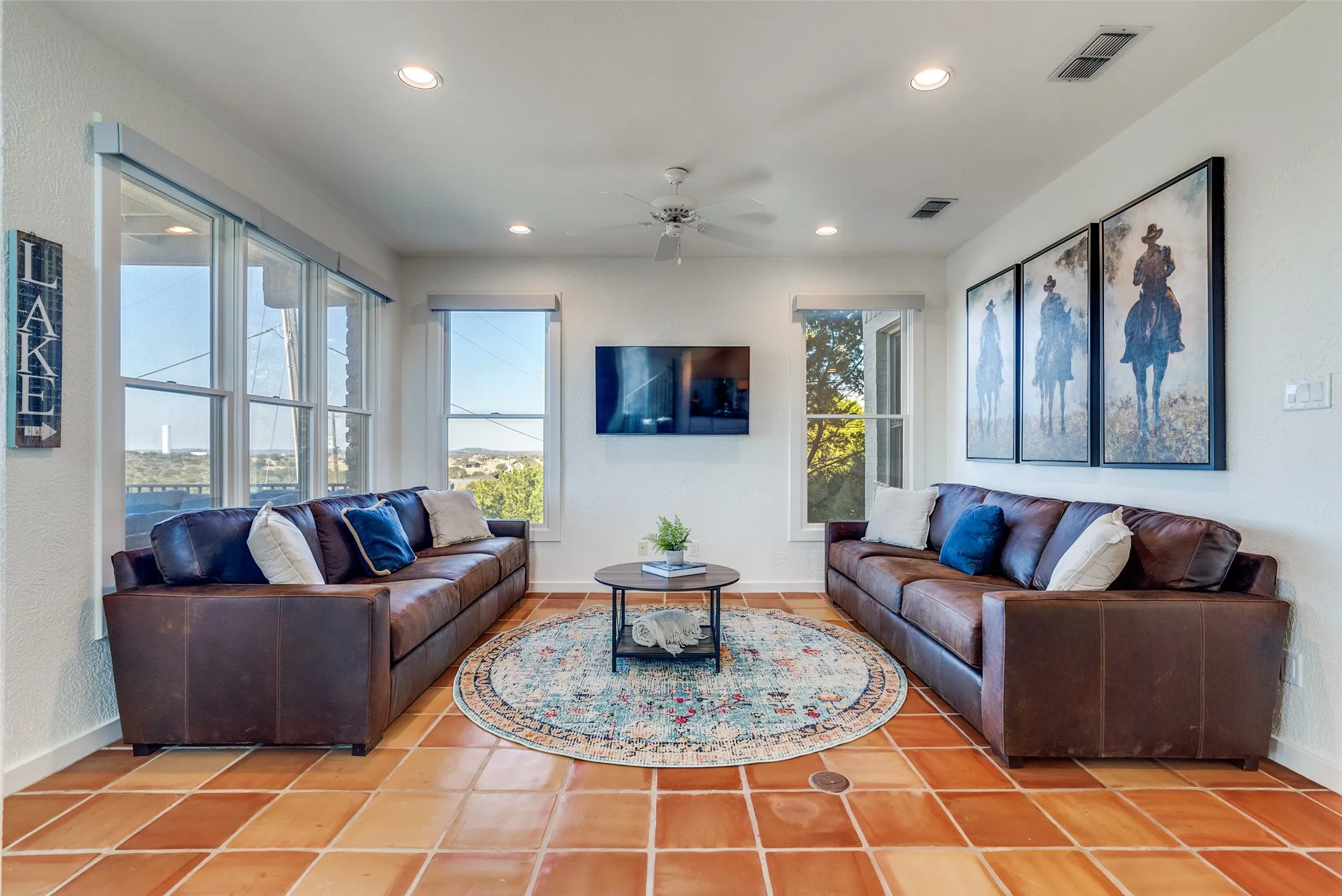 1st floor living room