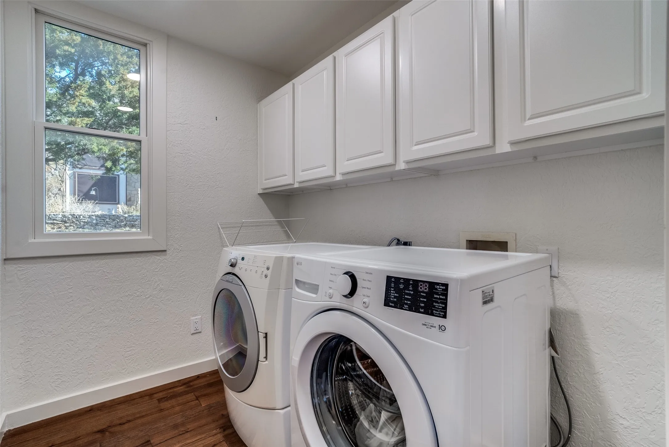 Single Family Residence For Sale in Palo Pinto County , 150 Bel Air Loop, Graford, Texas 76449, 3 Bedroom, 3 Bathroom, 2 Garage spaces, 2,315 Sqft, built in 1997, Preowned, mls#21172758, Real Estate Agent in Graford, Homes For Sale in Palo Pinto county, Homes For Sale in Graford, Realtor in Graford Texas, Real Estate Brokerage Independent Realty Texas, Luminita Cordes Realtor