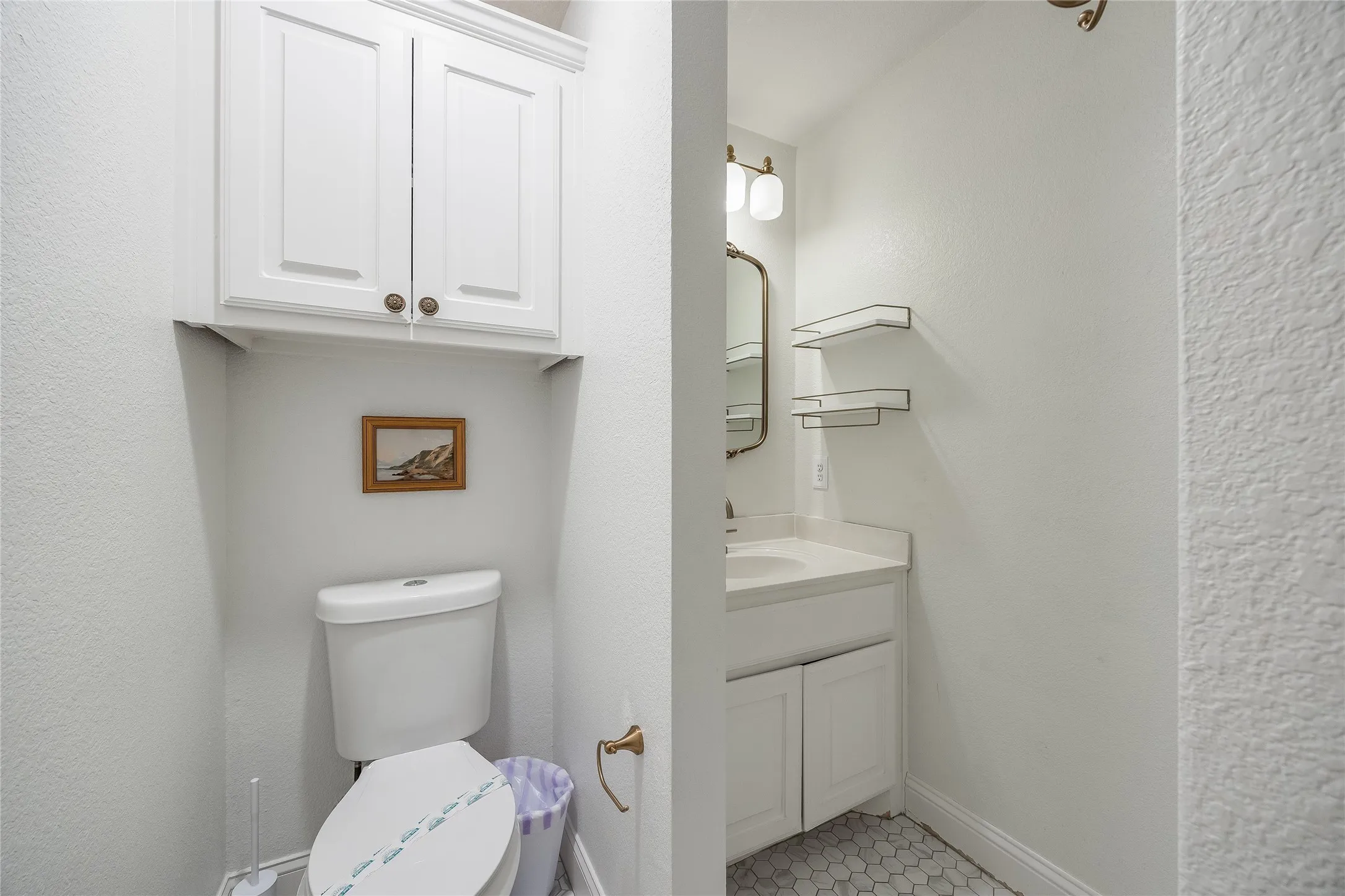 Single Family Residence For Sale in Tarrant County , 13264 Blue Jean Drive, Fort Worth, Texas 76052, 5 Bedrooms, 4 Bathrooms, 3 Garage spaces, 3,357 Sqft, built in 2006, Price $574,000, mls#21172917, Real Estate Agent in Fort Worth, Homes For Sale in Tarrant county, Homes For Sale in Fort Worth, Realtor in Fort Worth Texas, Real Estate Brokerage Independent Realty Texas, Luminita Cordes Realtor