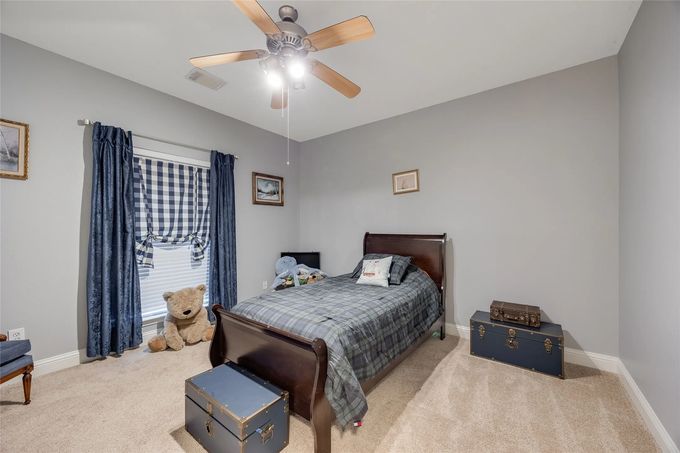 Single Family Residence For Sale in Tarrant County , 13264 Blue Jean Drive, Fort Worth, Texas 76052, 5 Bedrooms, 4 Bathrooms, 3 Garage spaces, 3,357 Sqft, built in 2006, Price $574,000, mls#21172917, Real Estate Agent in Fort Worth, Homes For Sale in Tarrant county, Homes For Sale in Fort Worth, Realtor in Fort Worth Texas, Real Estate Brokerage Independent Realty Texas, Luminita Cordes Realtor