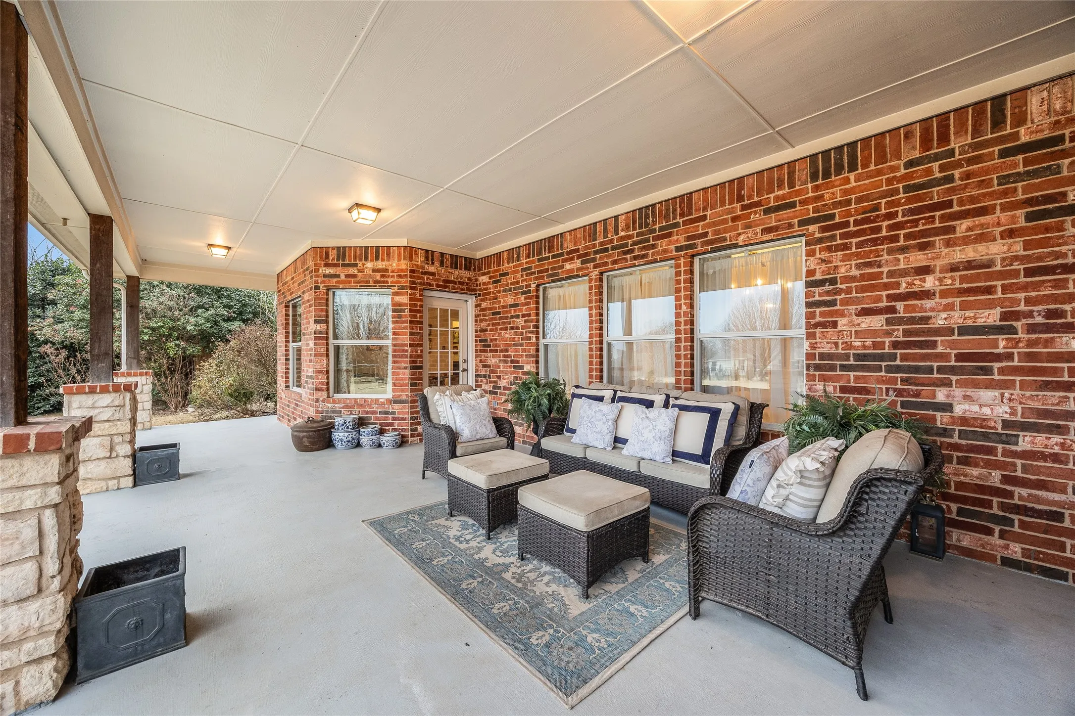 Single Family Residence For Sale in Tarrant County , 13264 Blue Jean Drive, Fort Worth, Texas 76052, 5 Bedrooms, 4 Bathrooms, 3 Garage spaces, 3,357 Sqft, built in 2006, Price $574,000, mls#21172917, Real Estate Agent in Fort Worth, Homes For Sale in Tarrant county, Homes For Sale in Fort Worth, Realtor in Fort Worth Texas, Real Estate Brokerage Independent Realty Texas, Luminita Cordes Realtor