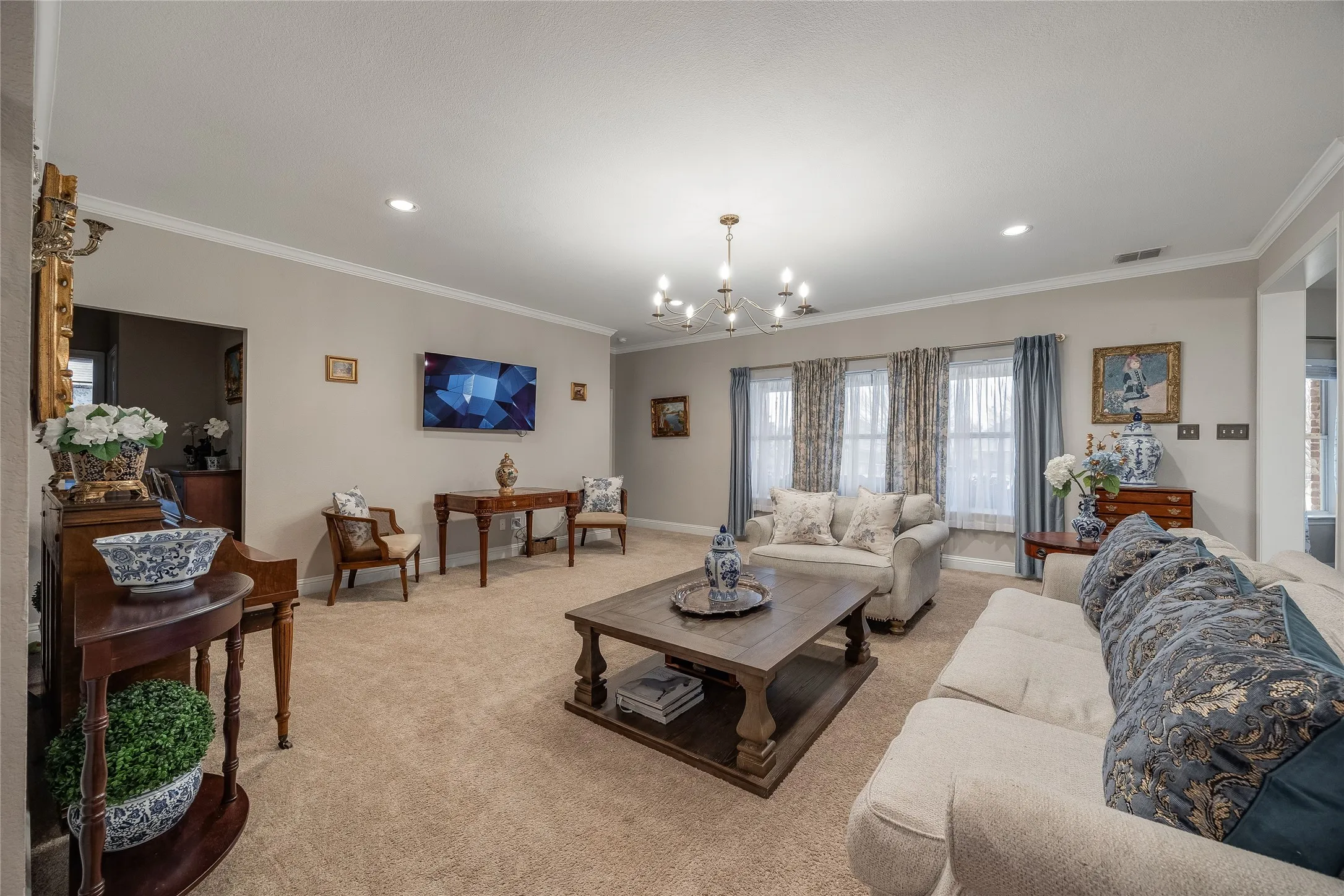 Single Family Residence For Sale in Tarrant County , 13264 Blue Jean Drive, Fort Worth, Texas 76052, 5 Bedrooms, 4 Bathrooms, 3 Garage spaces, 3,357 Sqft, built in 2006, Price $574,000, mls#21172917, Real Estate Agent in Fort Worth, Homes For Sale in Tarrant county, Homes For Sale in Fort Worth, Realtor in Fort Worth Texas, Real Estate Brokerage Independent Realty Texas, Luminita Cordes Realtor