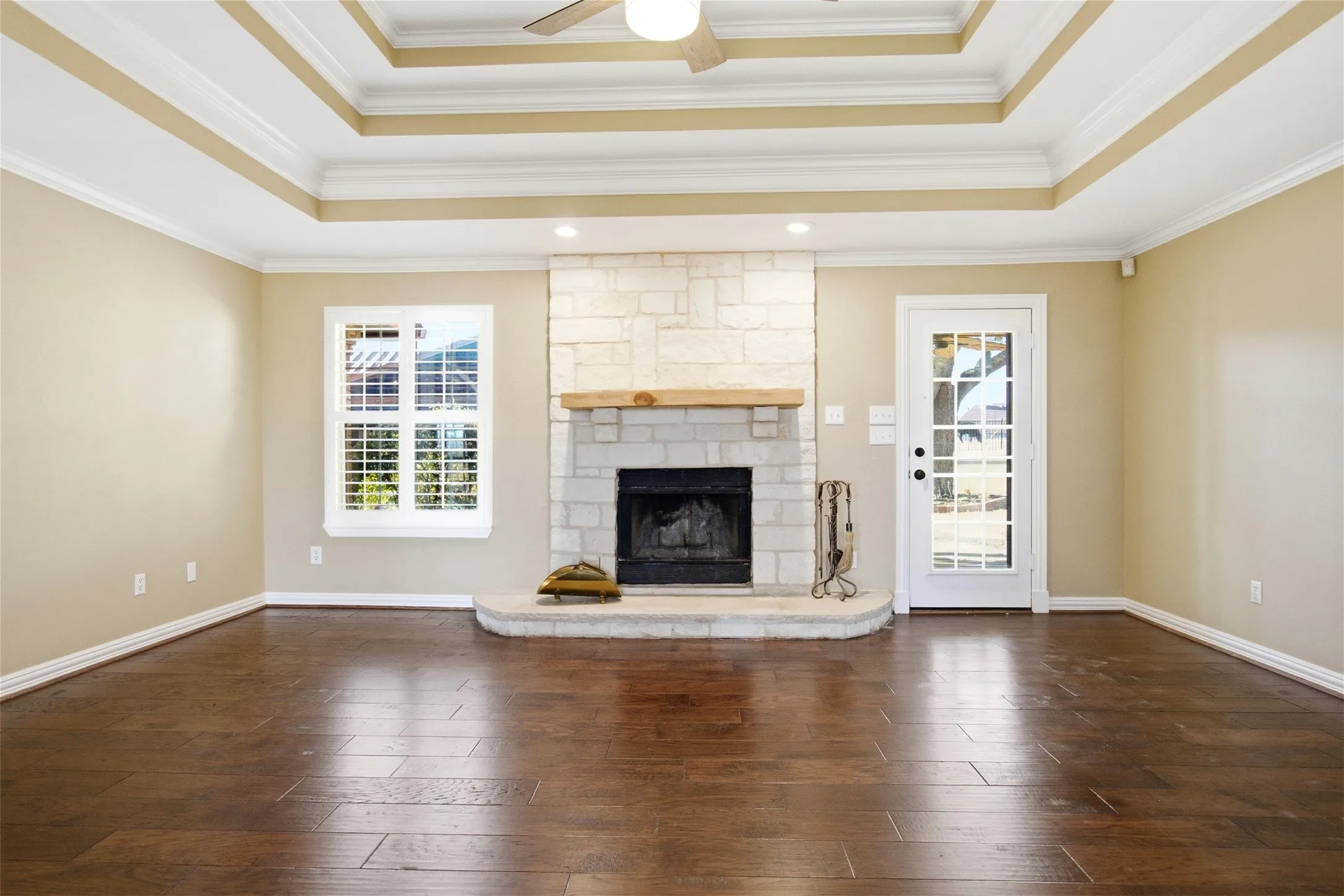 Single Family Residence For Sale in Kaufman County , 13914 Overlook Lane, Forney, Texas 75126, 4 Bedroom, 5 Bathroom, 4 Garage spaces, 3,377 Sqft, built in 1994, mls#21163869, Real Estate Agent in Forney, Homes For Sale in Kaufman county, Homes For Sale in Forney, Realtor in Forney Texas, Real Estate Brokerage Independent Realty Texas, Luminita Cordes Realtor