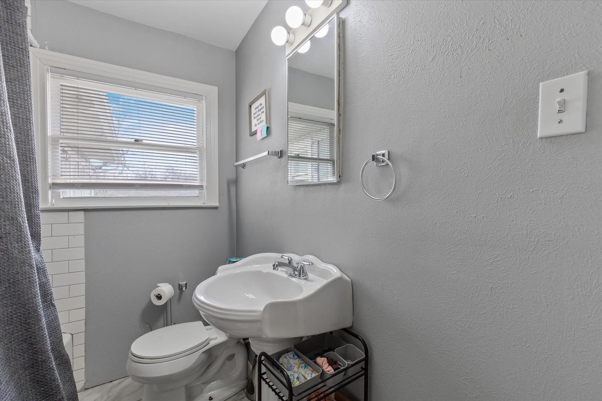 Single Family Residence For Rent in Tarrant County , 4228 Winfield Avenue, Fort Worth, Texas 76109, 4 Bedroom, 2 Bathroom, 1 Garage spaces, 1,486 Sqft, built in 1950, Preowned, mls#21172321, Real Estate Agent in Fort Worth, Homes For Rent in Tarrant county, Homes For Rent in Fort Worth, Realtor in Fort Worth Texas, Real Estate Brokerage Independent Realty Texas, Luminita Cordes Realtor